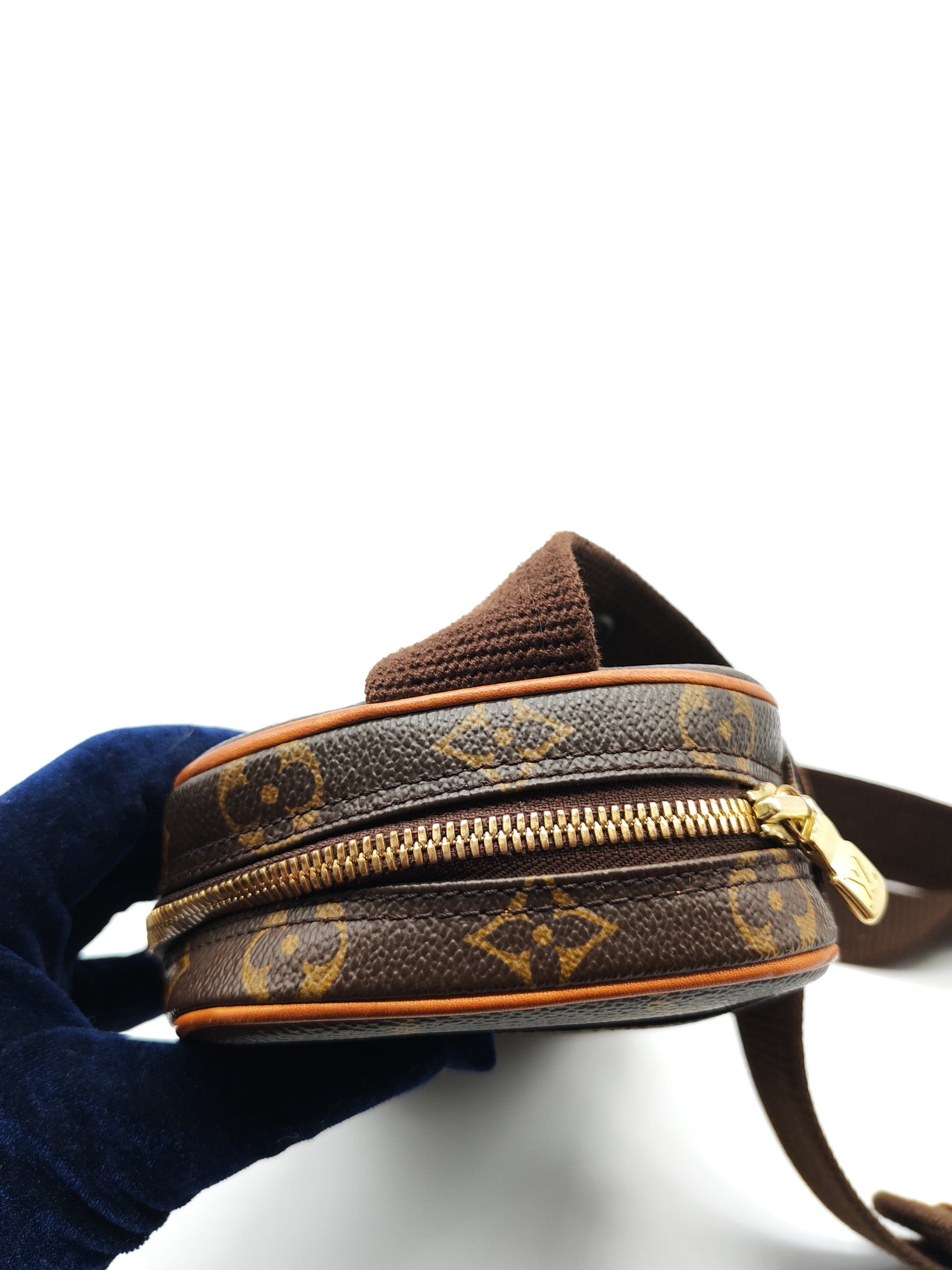 Pochette Gange Chest Bag in Monogram Canvas (Date Code: CA1024)