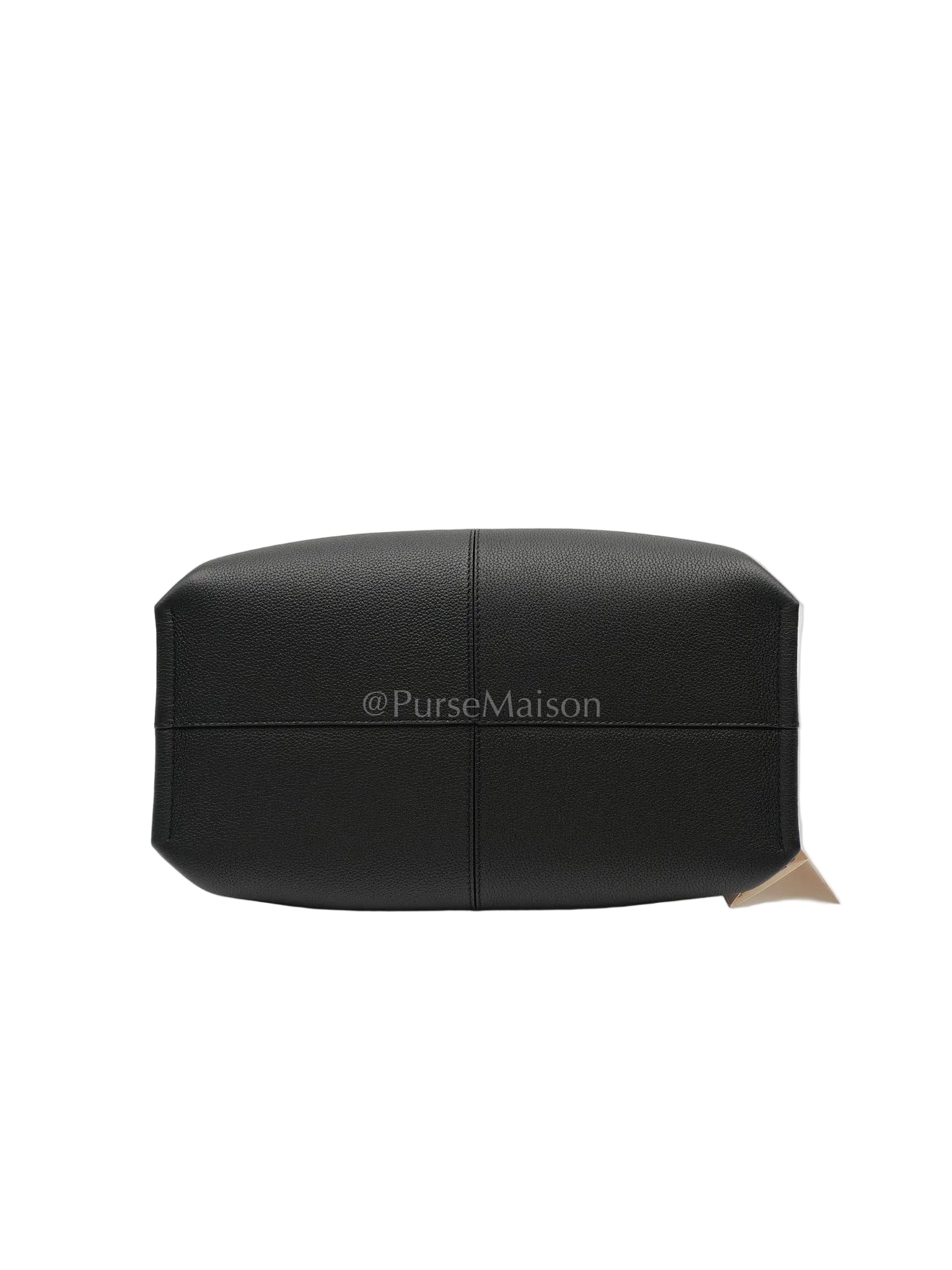 Neuf in Black Graine Leather Shoulder Bag