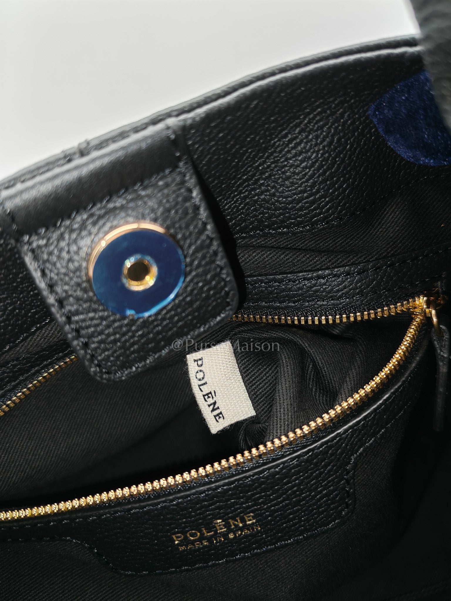 Neuf in Black Graine Leather Shoulder Bag