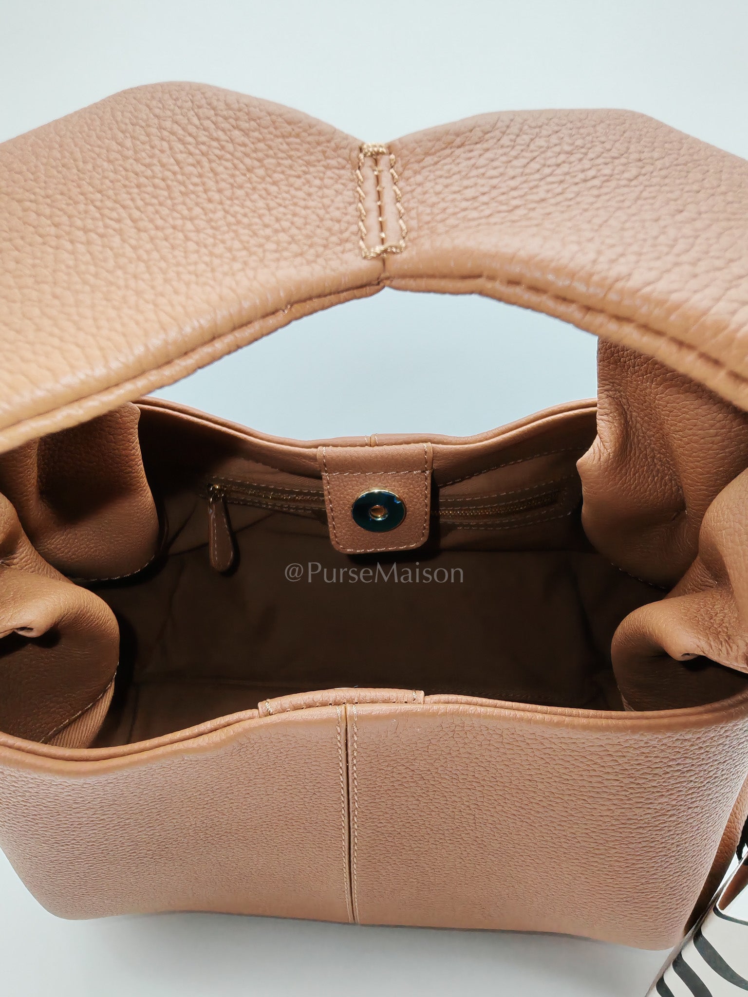 Numero Neuf in Camel Graine Leather