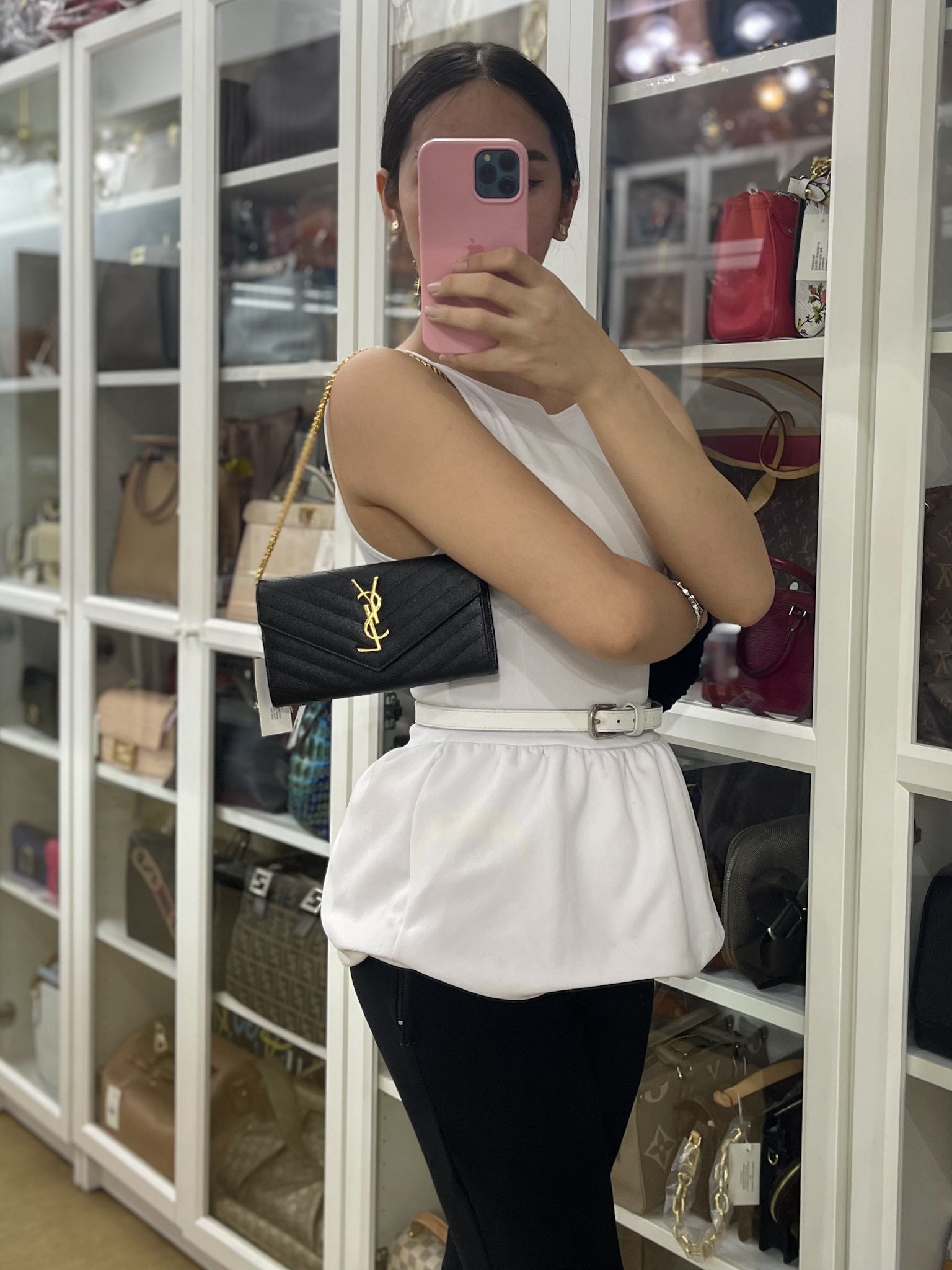 Portefeuille Wallet with Chain in Black Grain De Poudre Leather Gold Hardware | Purse Maison Luxury Bags Shop