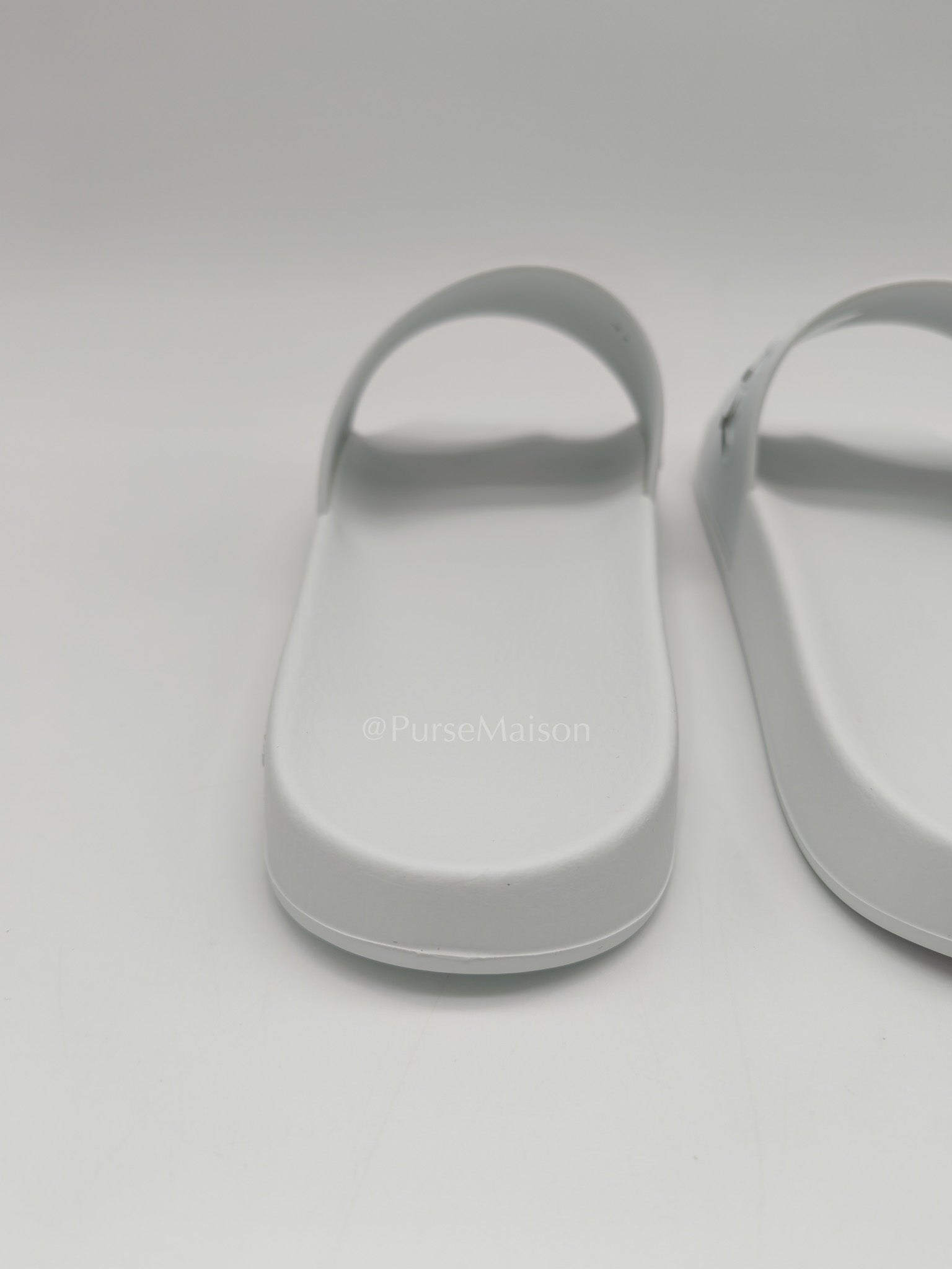 White Rubber Pool Slides 41 EU (27 cm)
