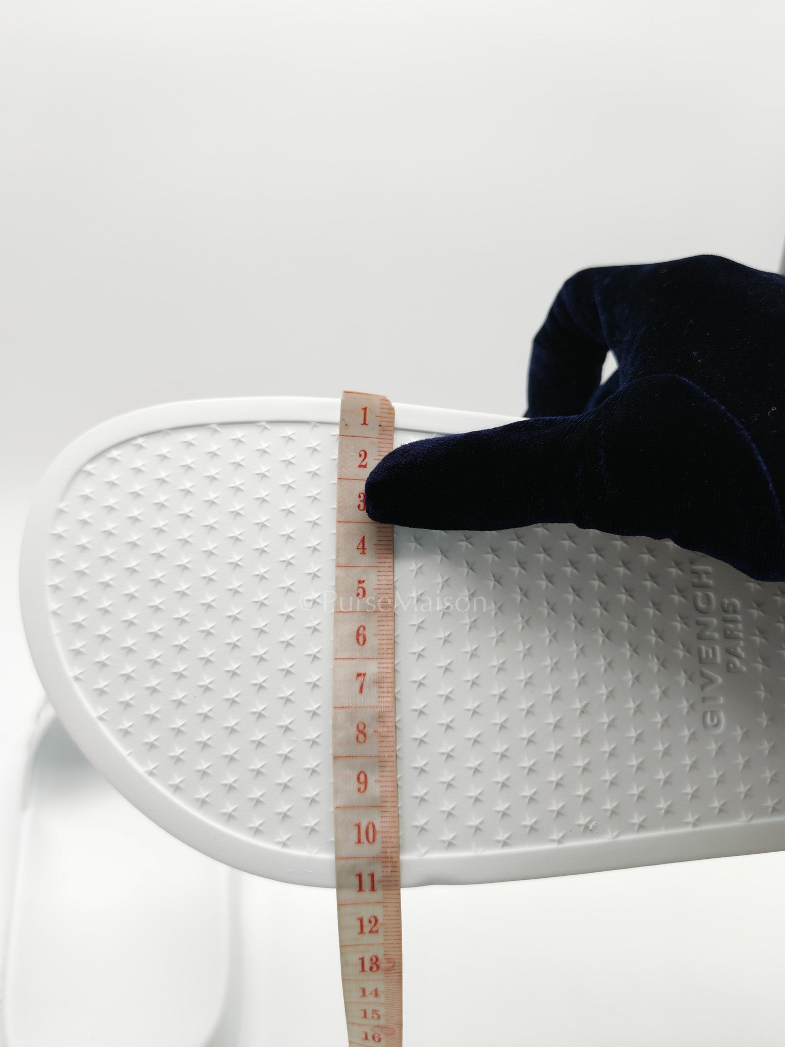 White Rubber Givenchy Pool Slides Size 42 EU (28.5 cm)