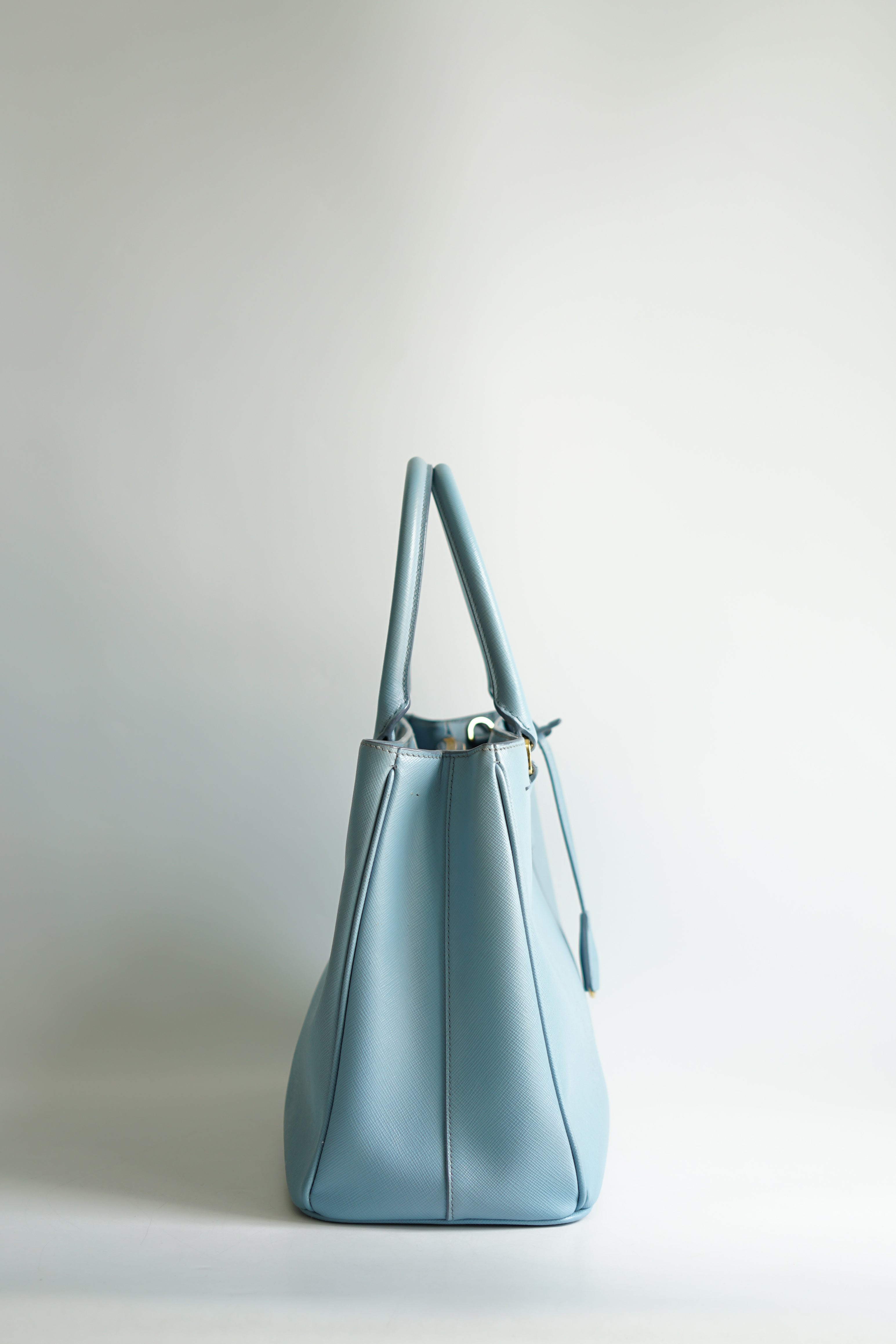Prada Galleria 1BA874 Single Zip Medium Light Blue (Astrale) Saffiano Lux Bag