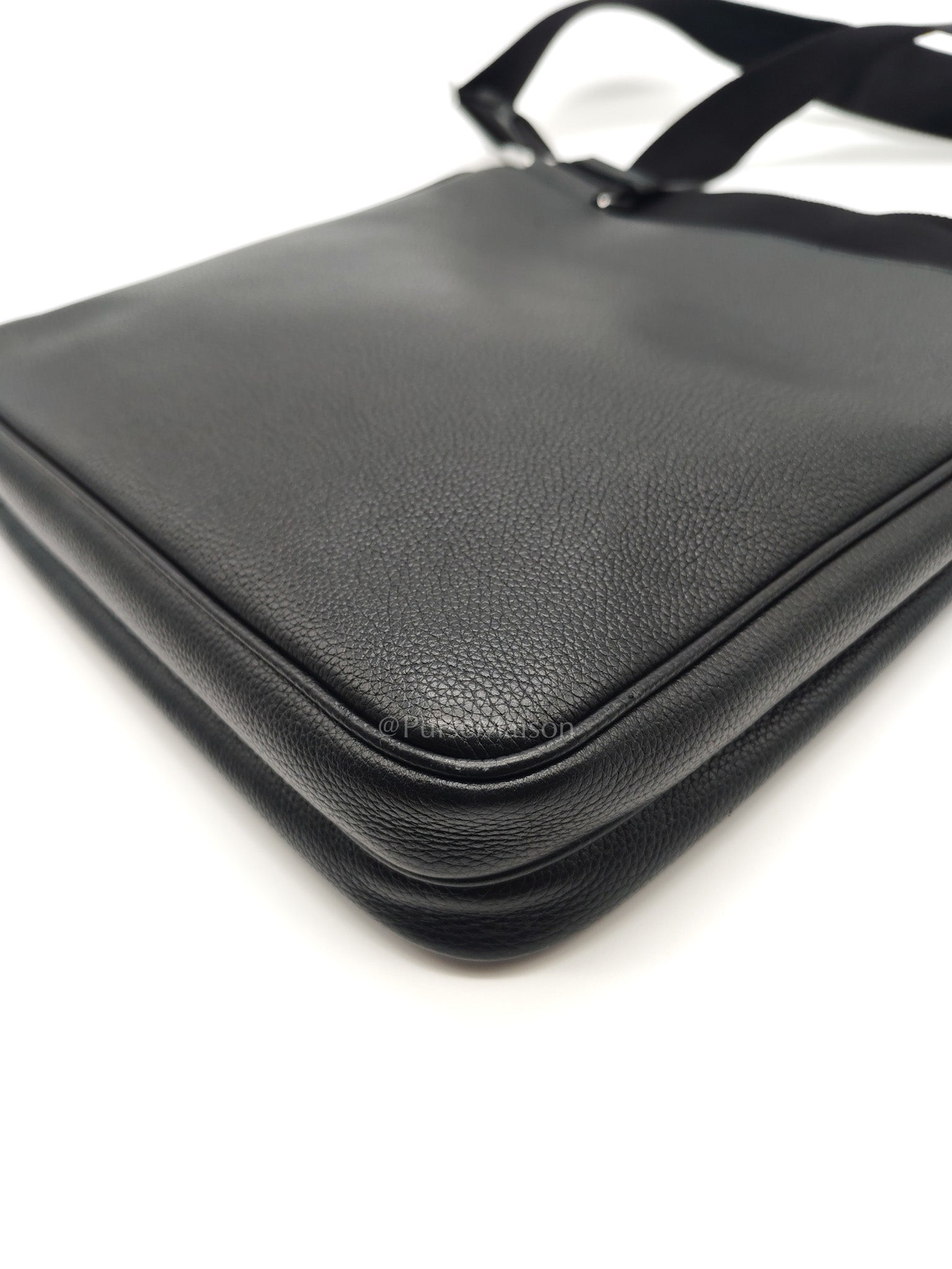 Vitello City Shoulder Bag in Calfskin Leather & Silver Hardware | Purse Maison Luxury Bags Shop