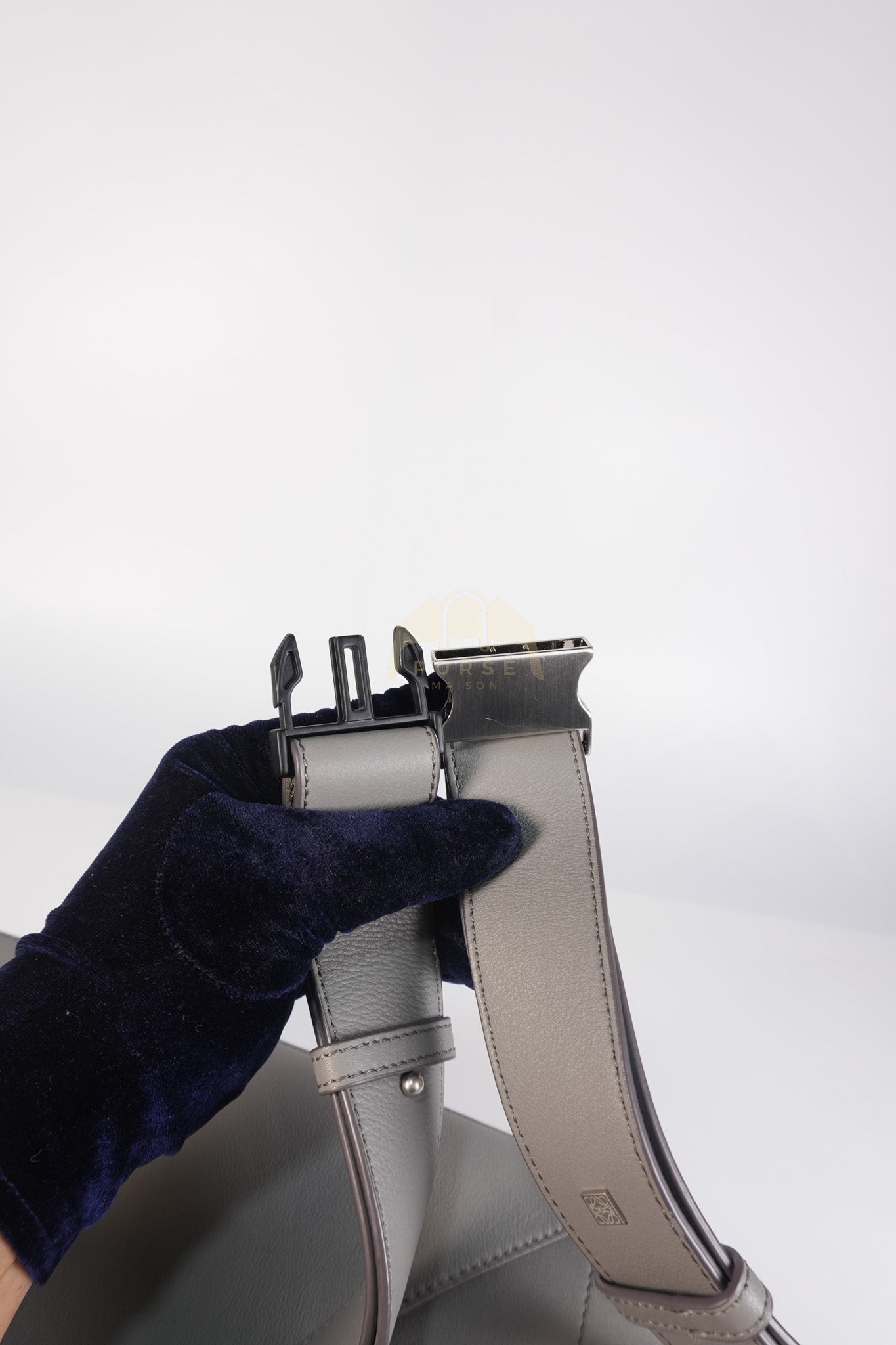 Puzzle Edge Bum Bag Small in Asphalt Gray Calfskin Leather | Purse Maison Luxury Bags Shop