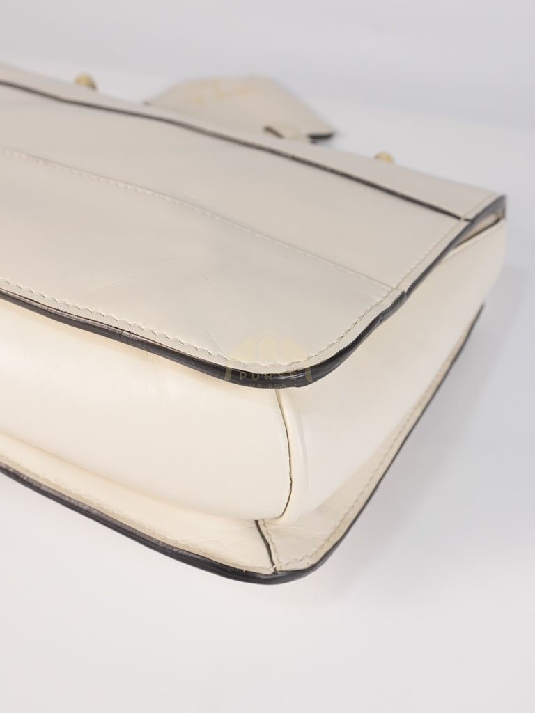 Queen Margaret Flap Bag in Off-White Calfskin Leather | Purse Maison Luxury Bags Shop