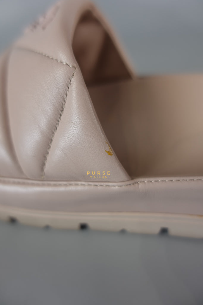 Quilted Nappa Leather Women's Slides in Beige Size 39 Eu (24.5 cm) | Purse Maison Luxury Bags Shop