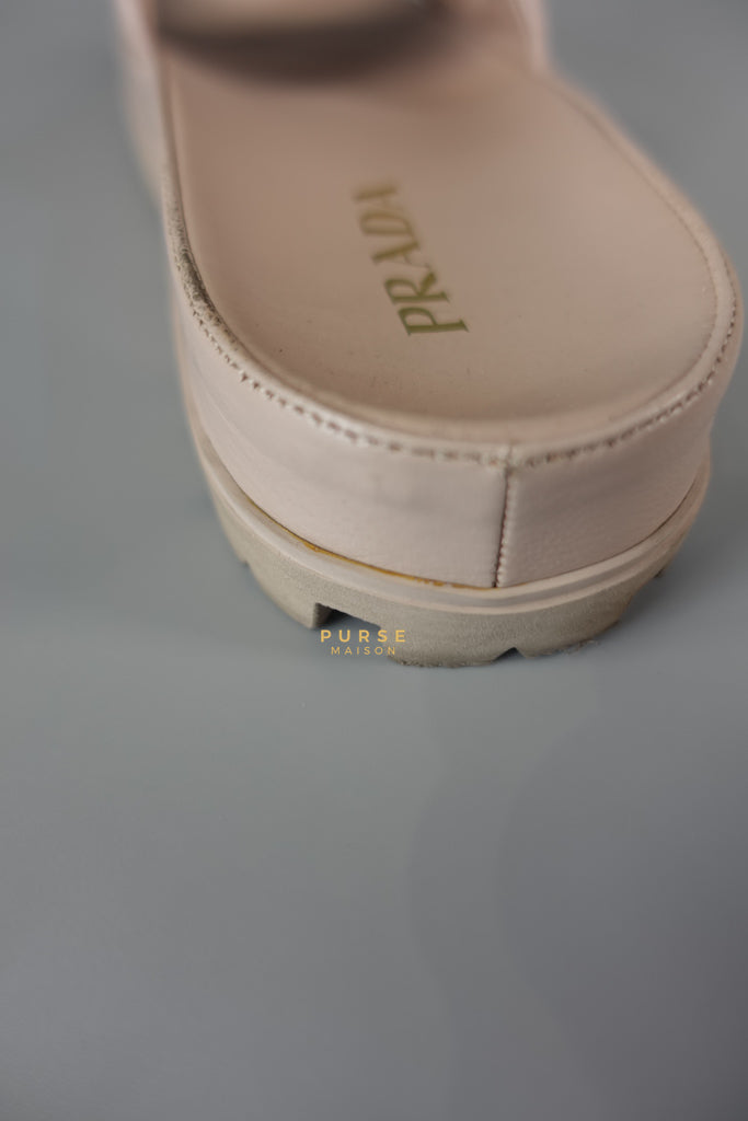 Quilted Nappa Leather Women's Slides in Beige Size 39 Eu (24.5 cm) | Purse Maison Luxury Bags Shop