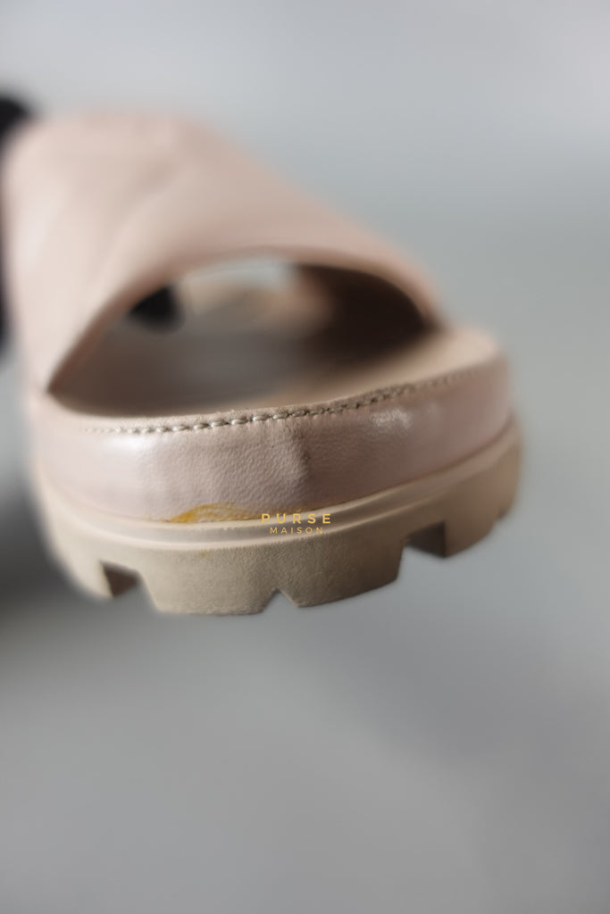 Quilted Nappa Leather Women's Slides in Beige Size 39 Eu (24.5 cm) | Purse Maison Luxury Bags Shop