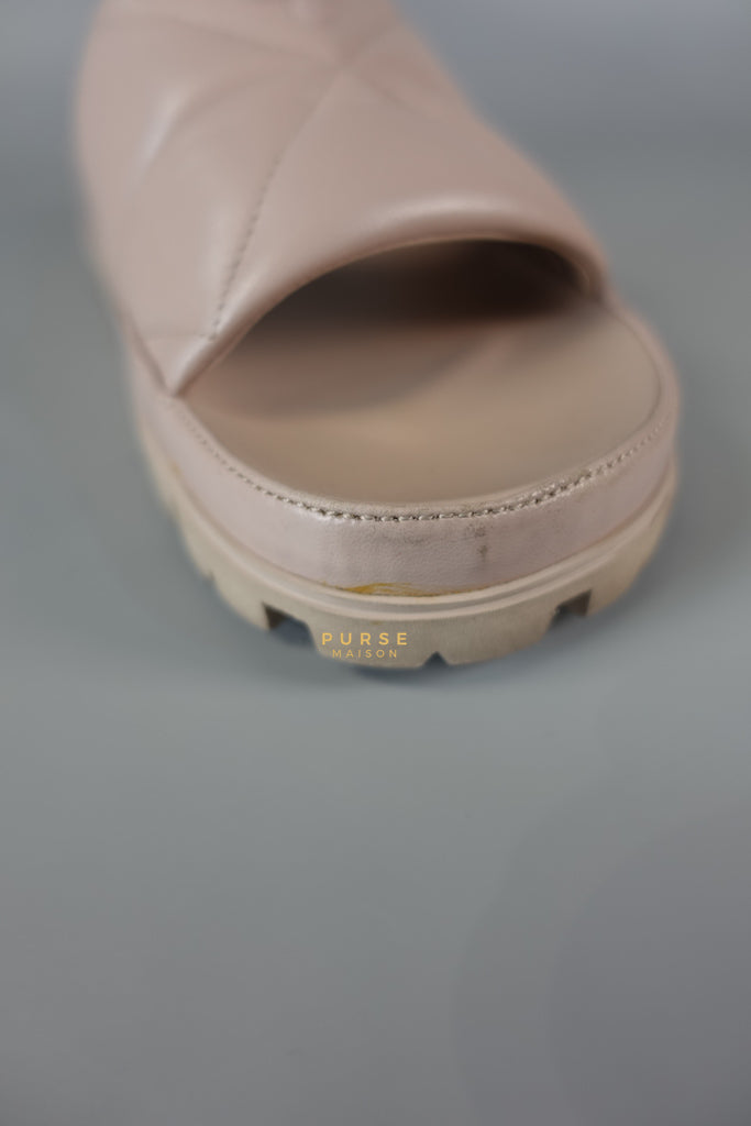 Quilted Nappa Leather Women's Slides in Beige Size 39 Eu (24.5 cm) | Purse Maison Luxury Bags Shop
