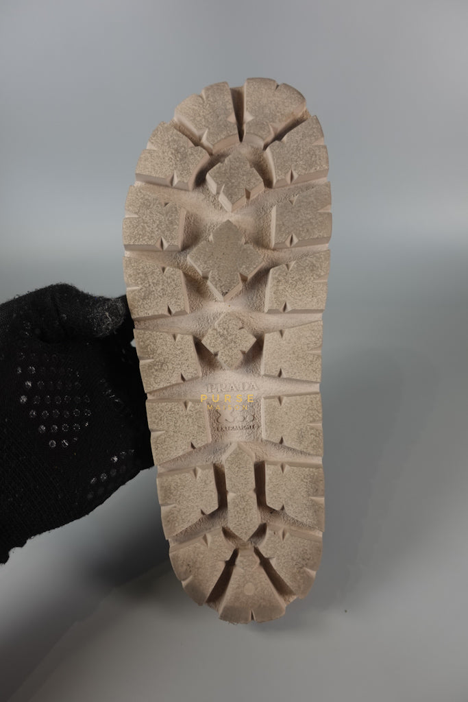 Quilted Nappa Leather Women's Slides in Beige Size 39 Eu (24.5 cm) | Purse Maison Luxury Bags Shop