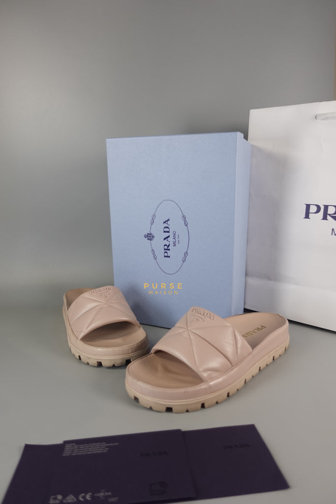 Quilted Nappa Leather Women's Slides in Beige Size 39 Eu (24.5 cm) | Purse Maison Luxury Bags Shop