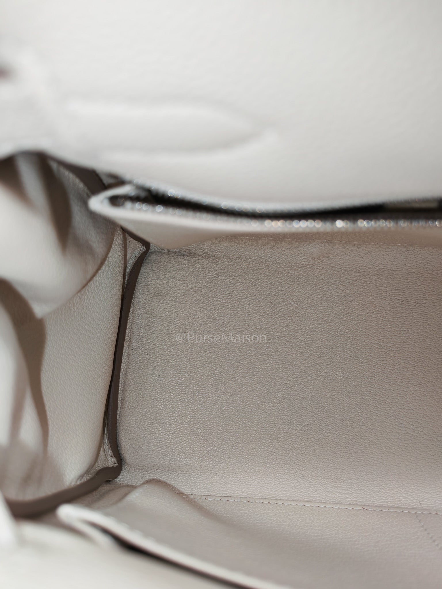 Kelly 28 Retourne in Craie Togo Leather and Palladium Hardware Stamp K (2025)