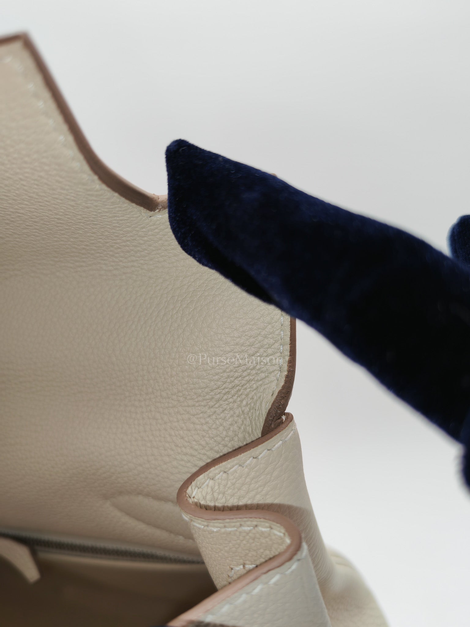 Kelly 28 Retourne in Craie Togo Leather and Palladium Hardware Stamp K (2025)