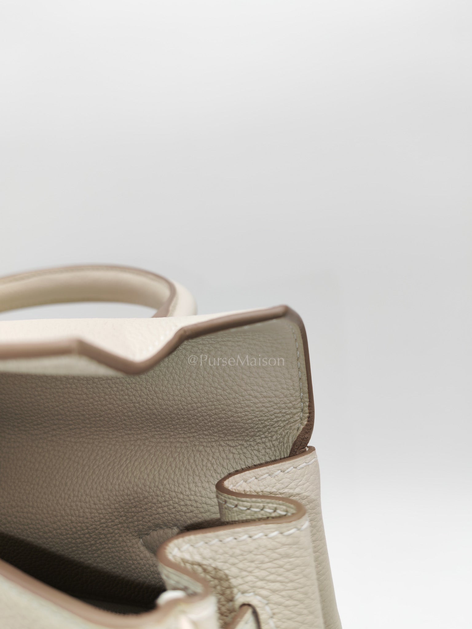 Kelly 28 Retourne in Craie Togo Leather and Palladium Hardware Stamp K (2025)