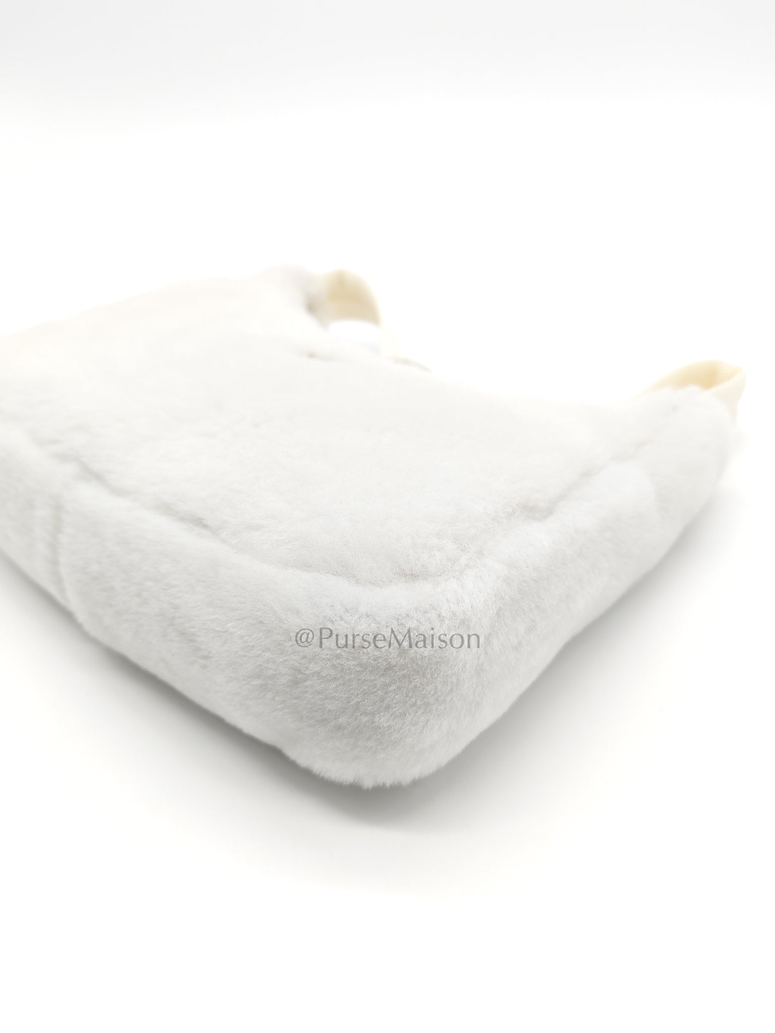 Re-edition 2000 Shearling in Off-White Wool Shoulder Bag | Purse Maison Luxury Bags Shop