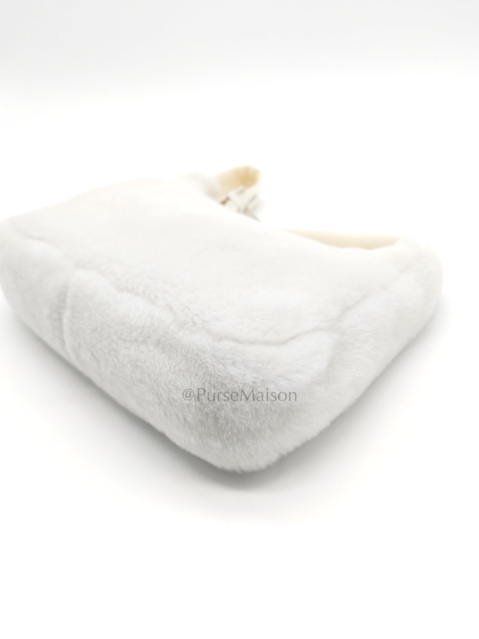 Re-edition 2000 Shearling in Off-White Wool Shoulder Bag | Purse Maison Luxury Bags Shop