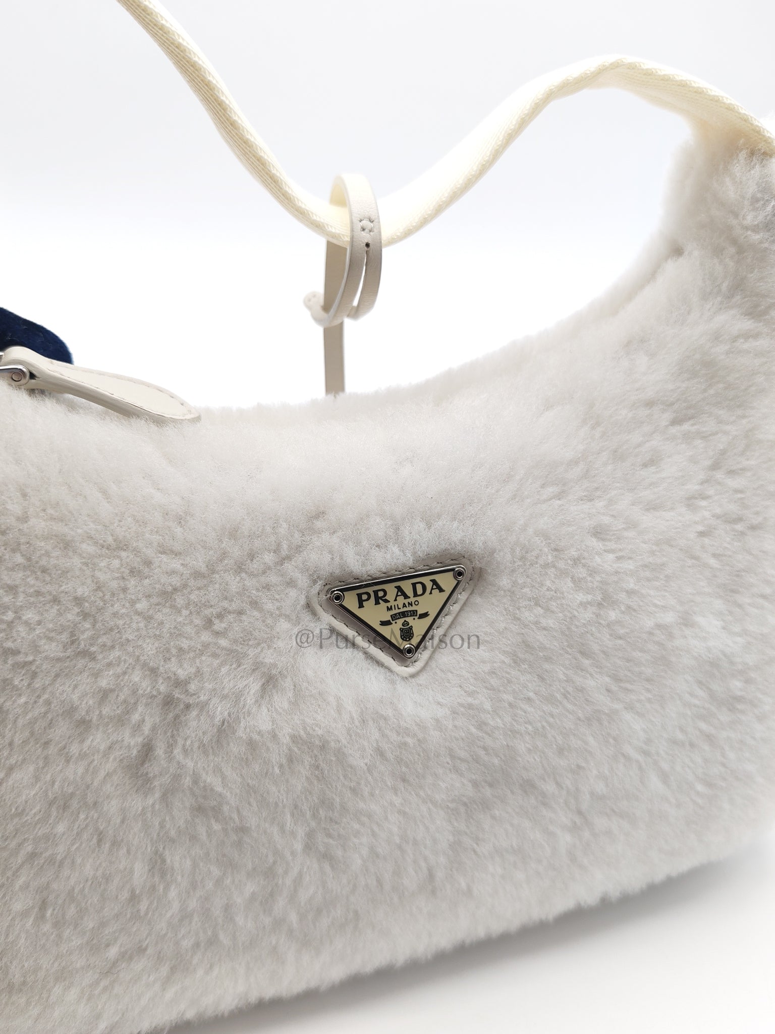 Re-edition 2000 Shearling in Off-White Wool Shoulder Bag | Purse Maison Luxury Bags Shop