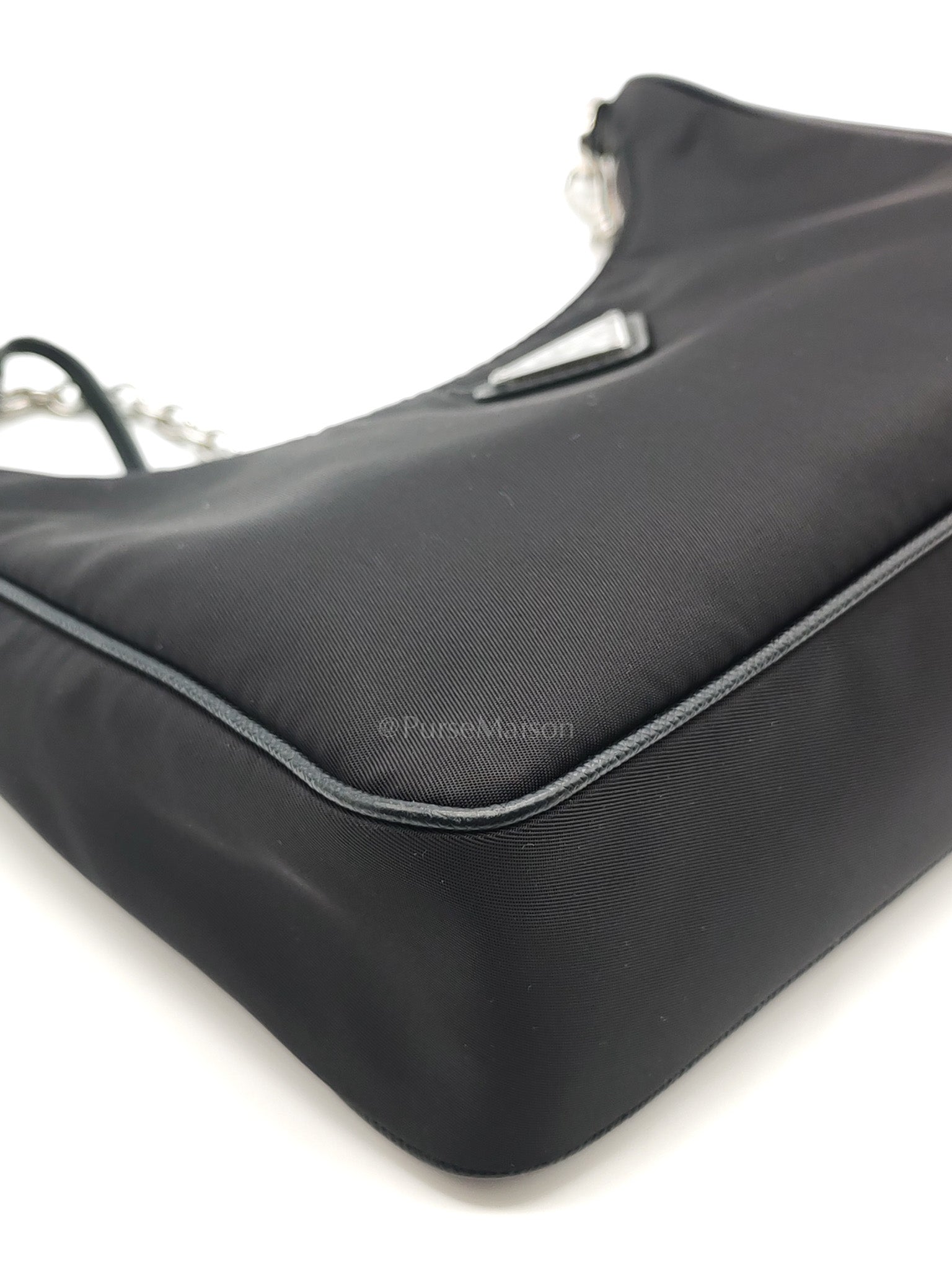 Re-Edition 2005 in Black Nylon Shoulder Bag | Purse Maison Luxury Bags Shop