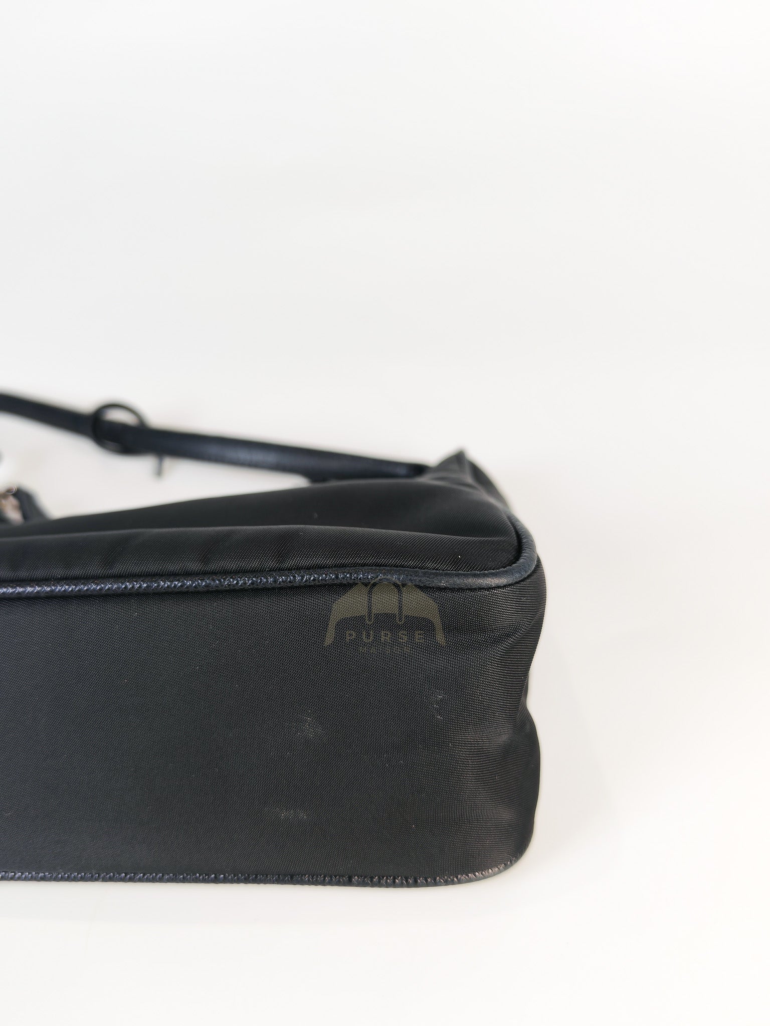 Re-Edition 2005 Shoulder Bag in Black Tessuto Nylon & Silver Hardware | Purse Maison Luxury Bags Shop