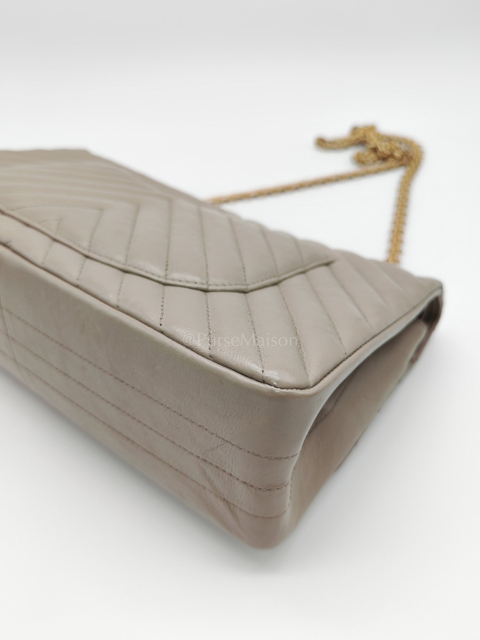 Reissue 2.55 Size 226 in Gray Beige Chevron Calfskin Leather Aged Gold Hardware(Series 27) | Purse Maison Luxury Bags Shop
