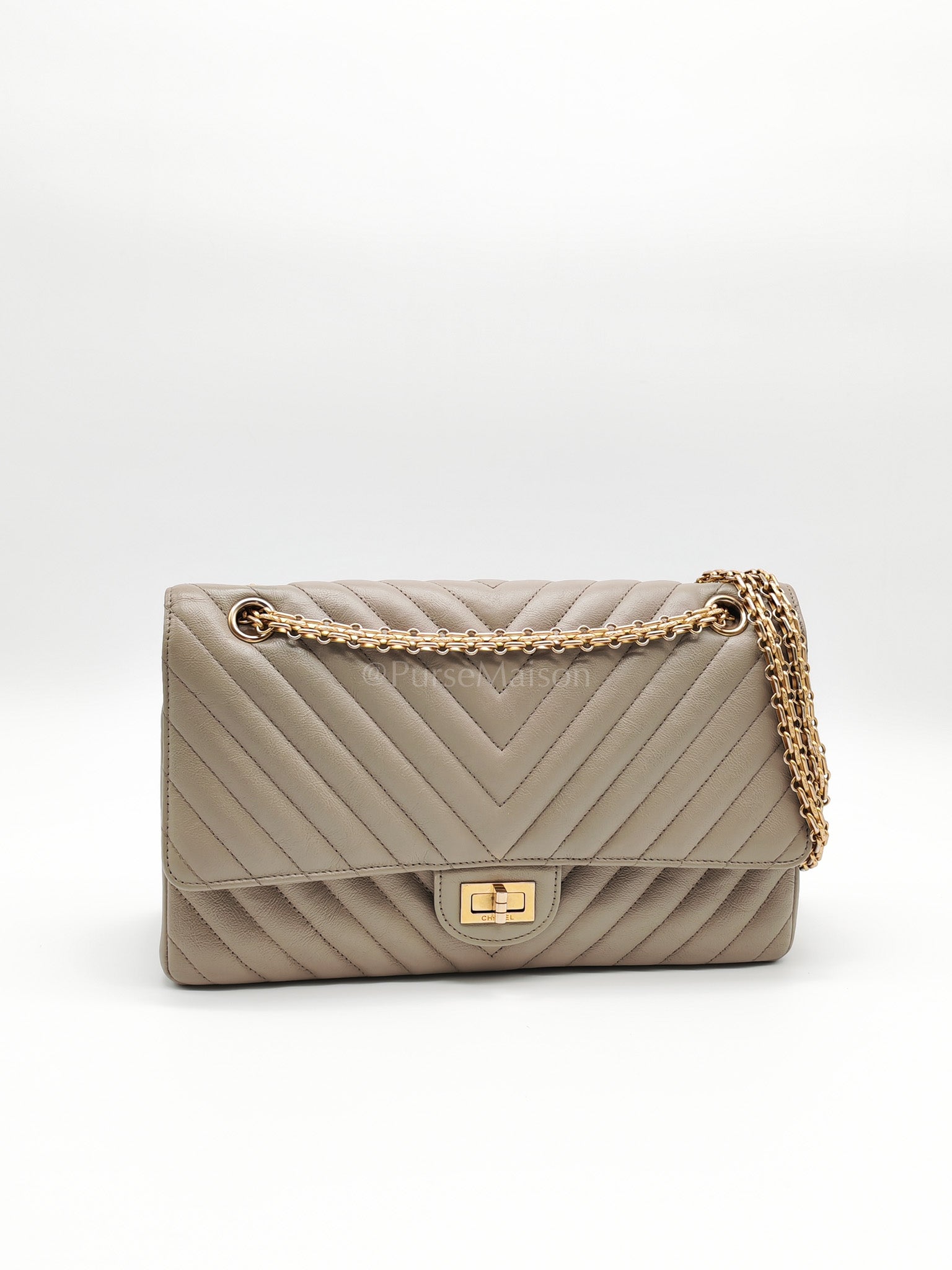Reissue 2.55 Size 226 in Gray Beige Chevron Calfskin Leather Aged Gold Hardware(Series 27) | Purse Maison Luxury Bags Shop
