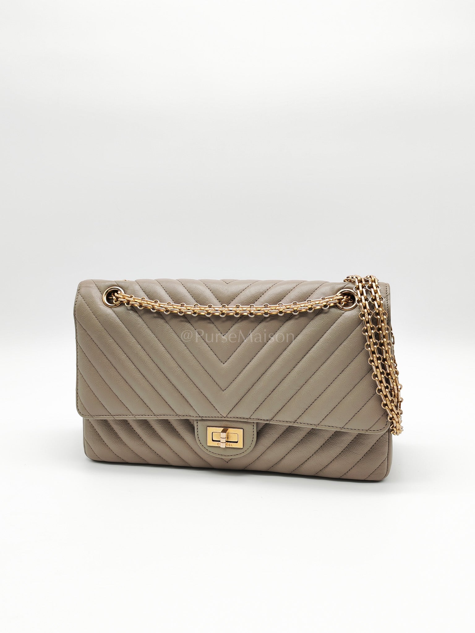 Reissue 2.55 Size 226 in Gray Beige Chevron Calfskin Leather Aged Gold Hardware(Series 27) | Purse Maison Luxury Bags Shop