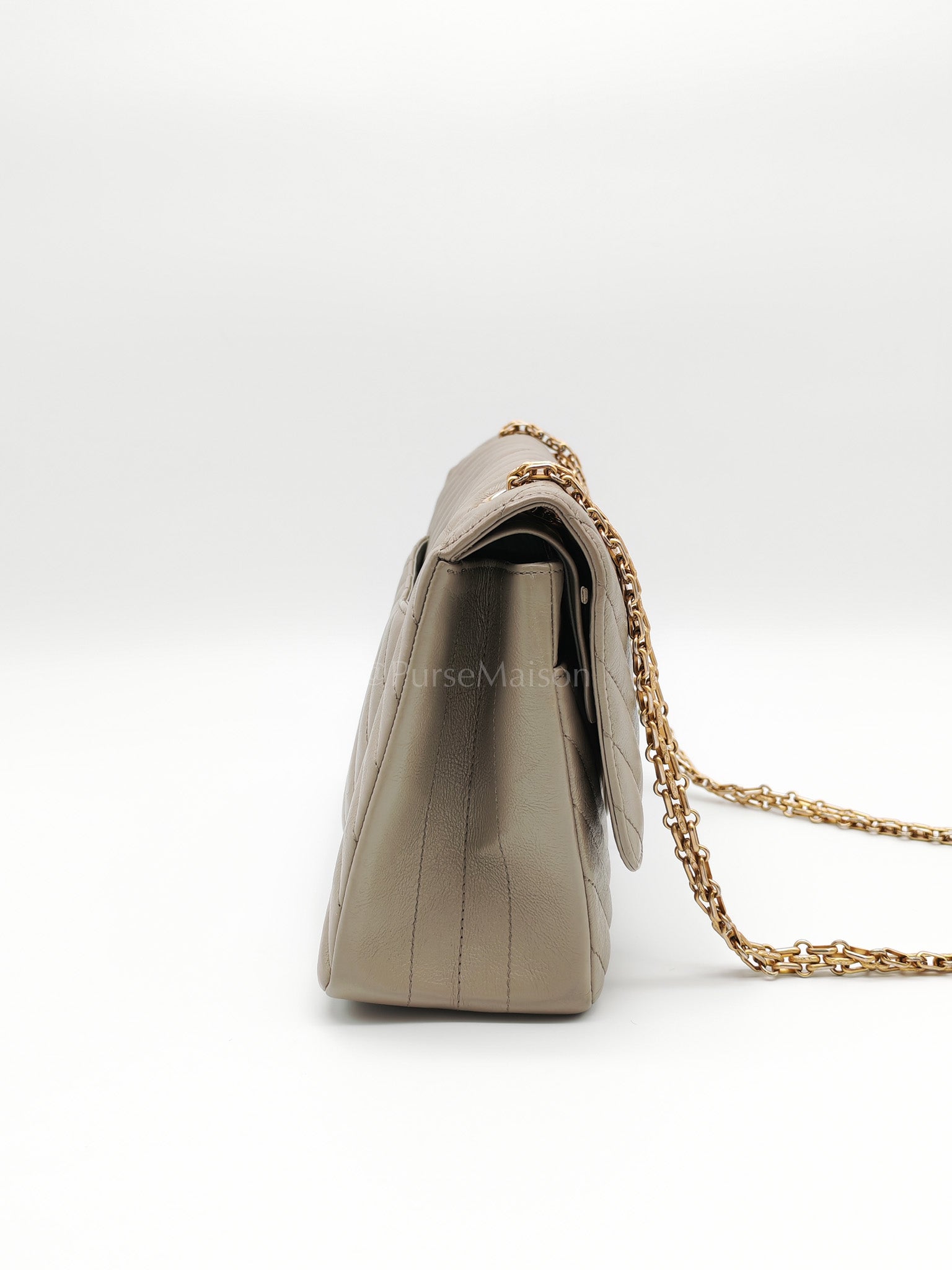 Reissue 2.55 Size 226 in Gray Beige Chevron Calfskin Leather Aged Gold Hardware(Series 27) | Purse Maison Luxury Bags Shop