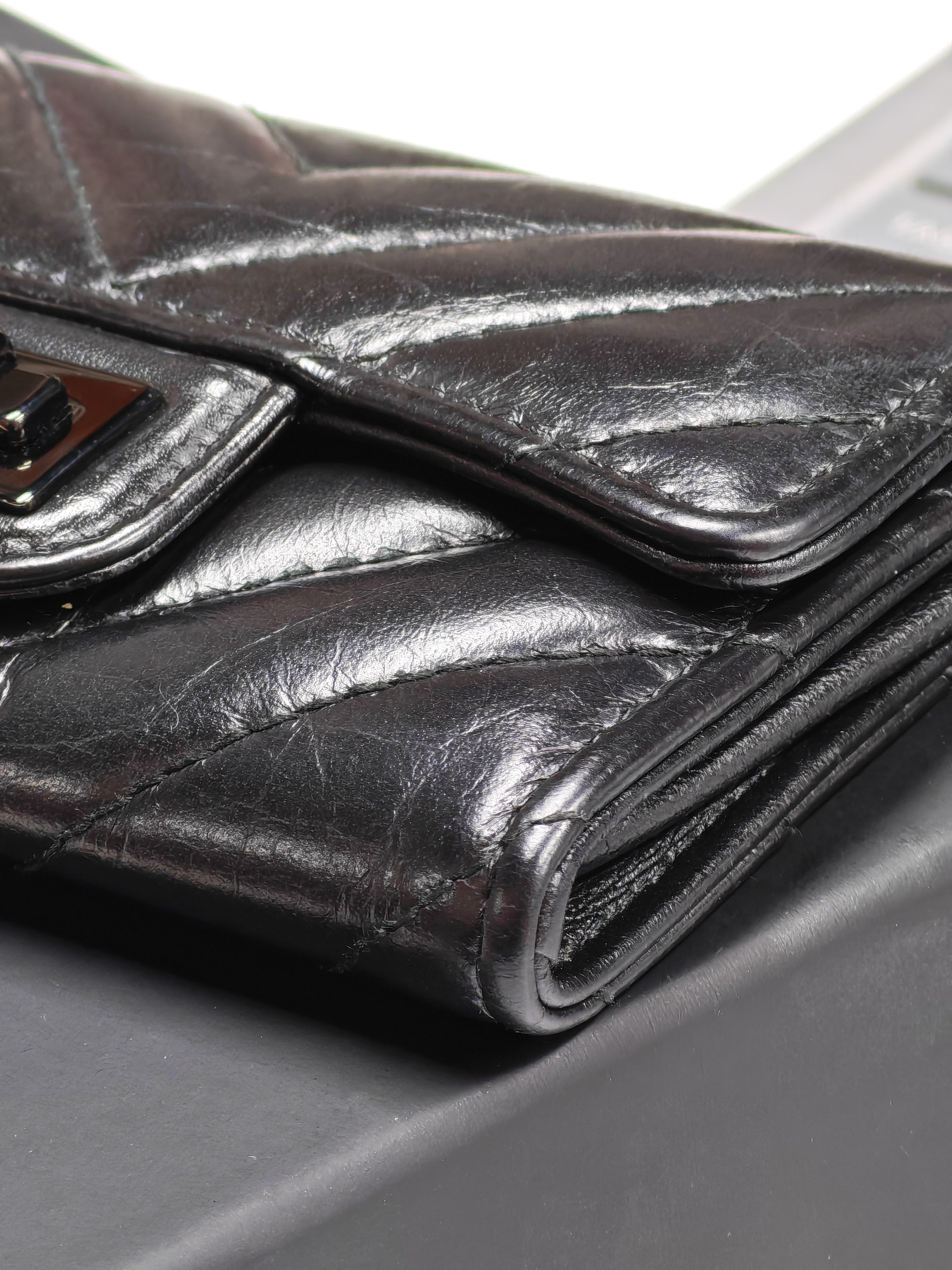 Reissue Flap Card Holder So Black in Distressed Calfskin Leather Series 24 | Purse Maison Luxury Bags Shop
