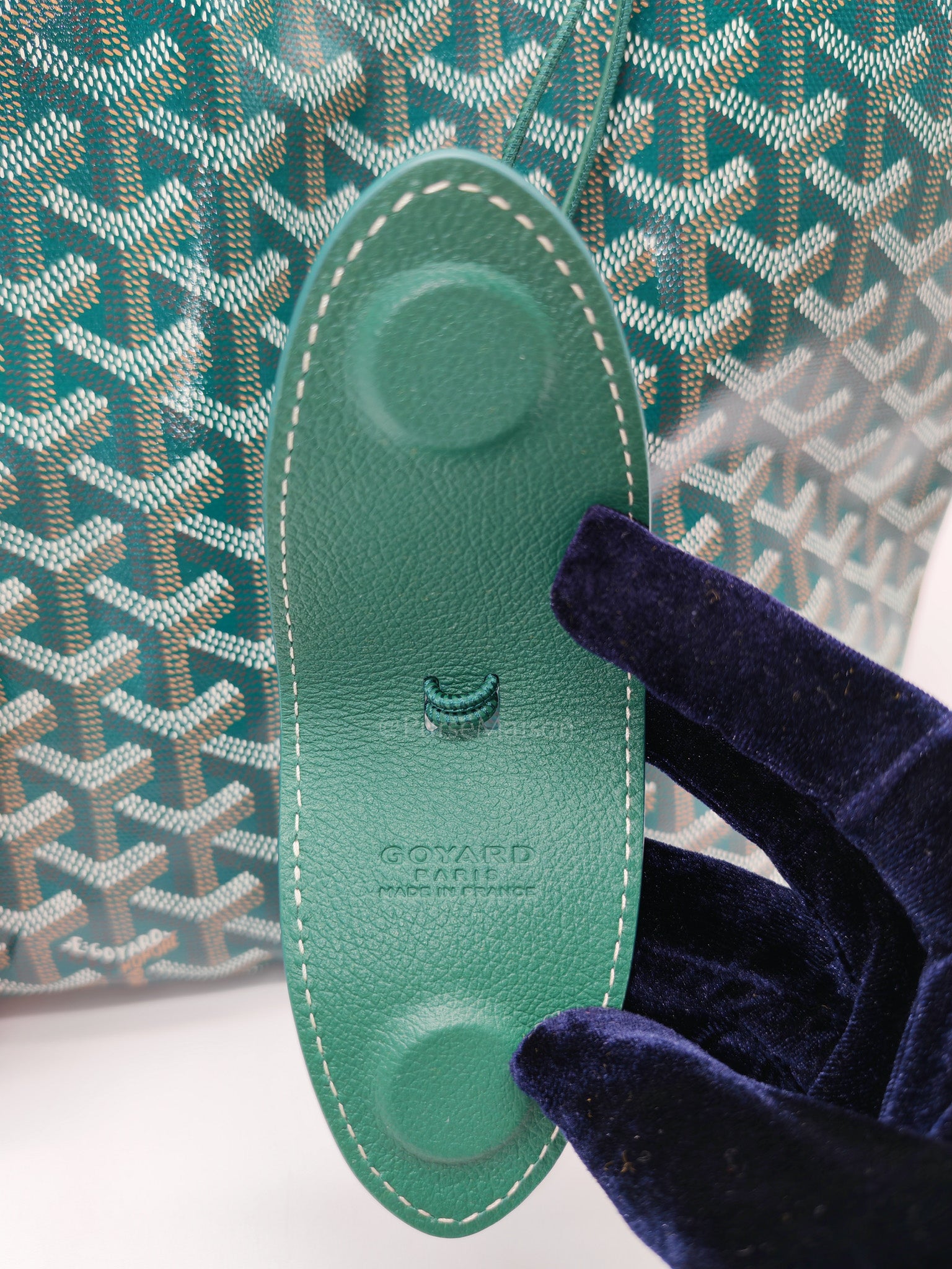 Saint Louis PM in Vert/Green Goyardine Canvas with Croc Universel Clip Charm