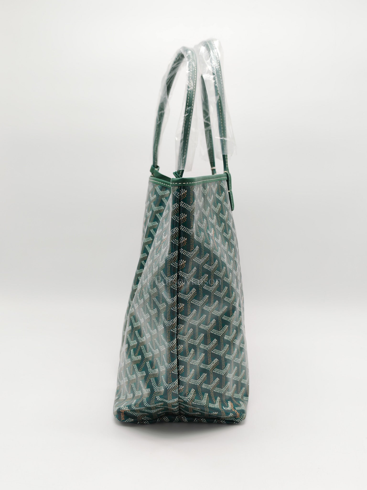 Saint Louis PM in Vert/Green Goyardine Canvas with Croc Universel Clip Charm