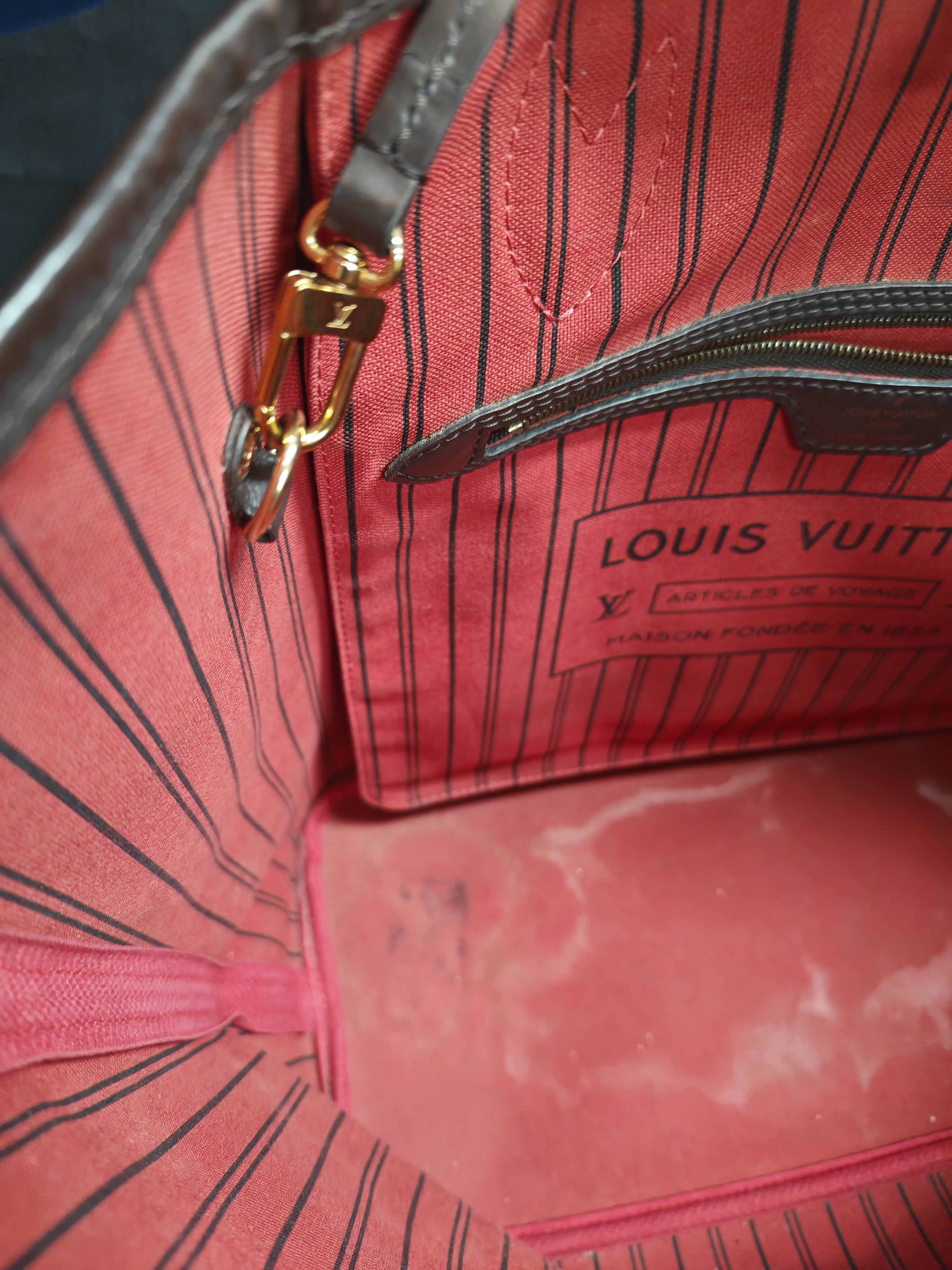 Louis Vuitton Neverfull MM in Damier Ebene Canvas (Date Code: AR4185)