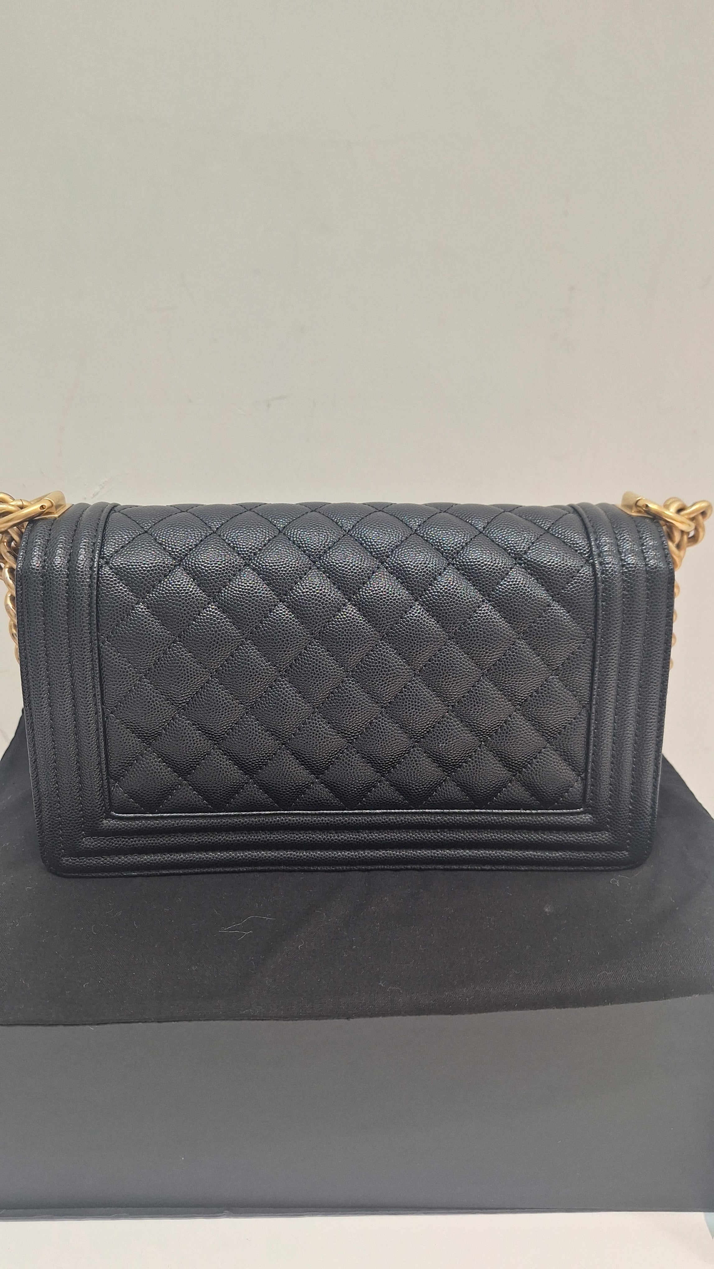 Chanel Boy Old Medium GHW Microchip unused LUHUJH0K