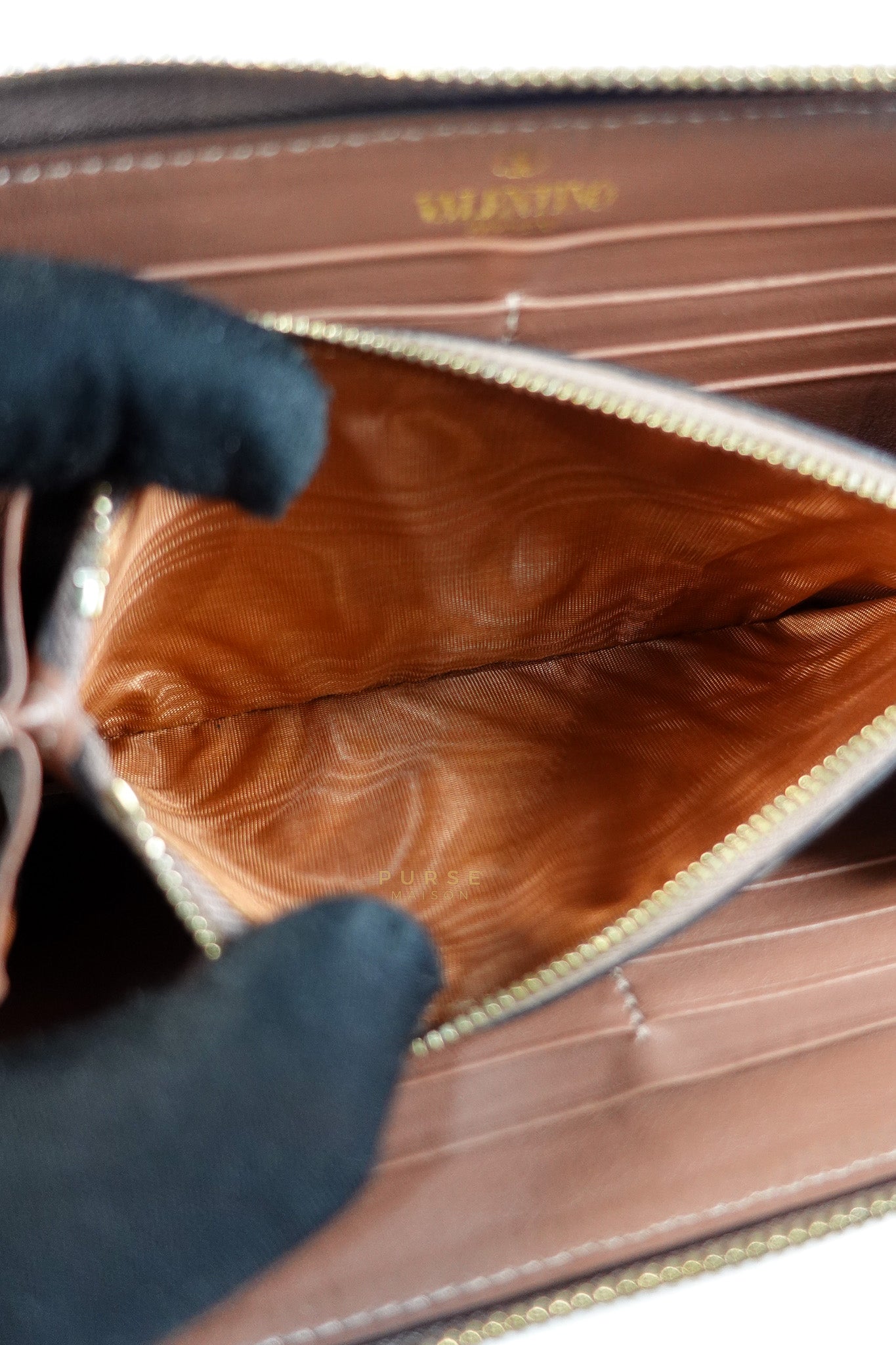 Rockstud Zip Around Long Wallet in Brown Calfskin Leather | Purse Maison Luxury Bags Shop