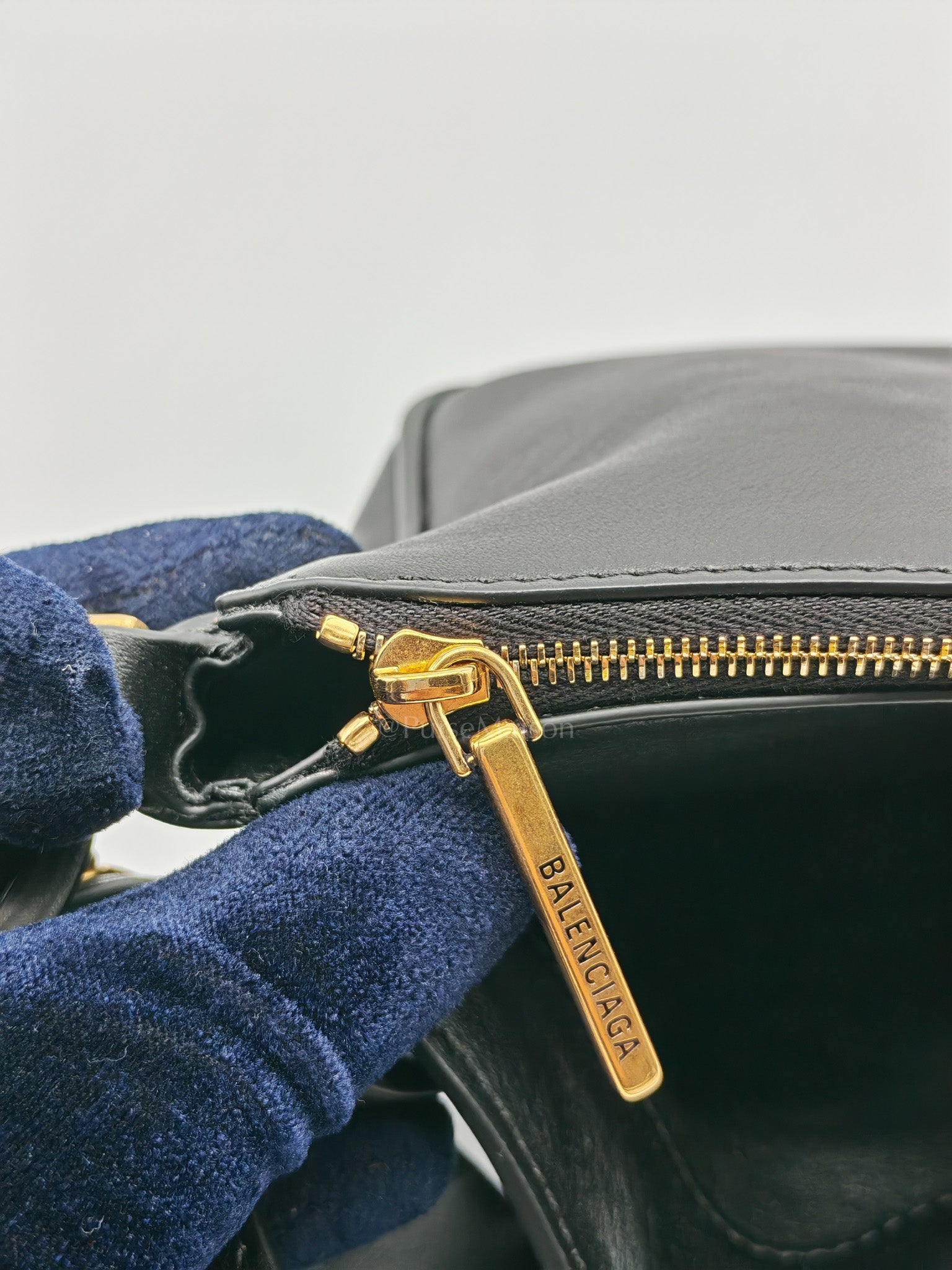 Rodeo Shoulder Bag in Black Calfskin Leather & Gold Hardware | Purse Maison Luxury Bags Shop