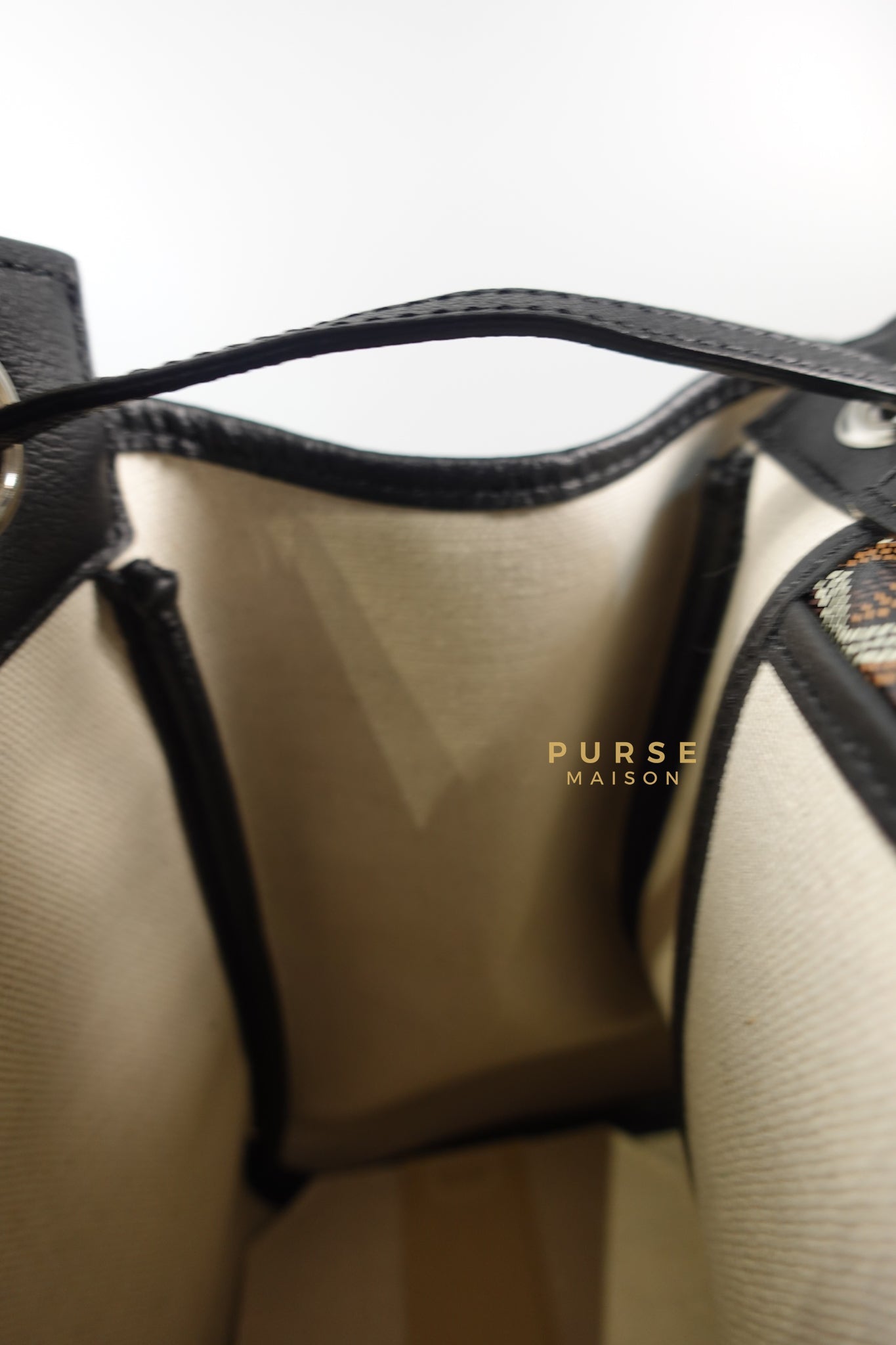 Rouette PM Bag Black (Noir) | Purse Maison Luxury Bags Shop