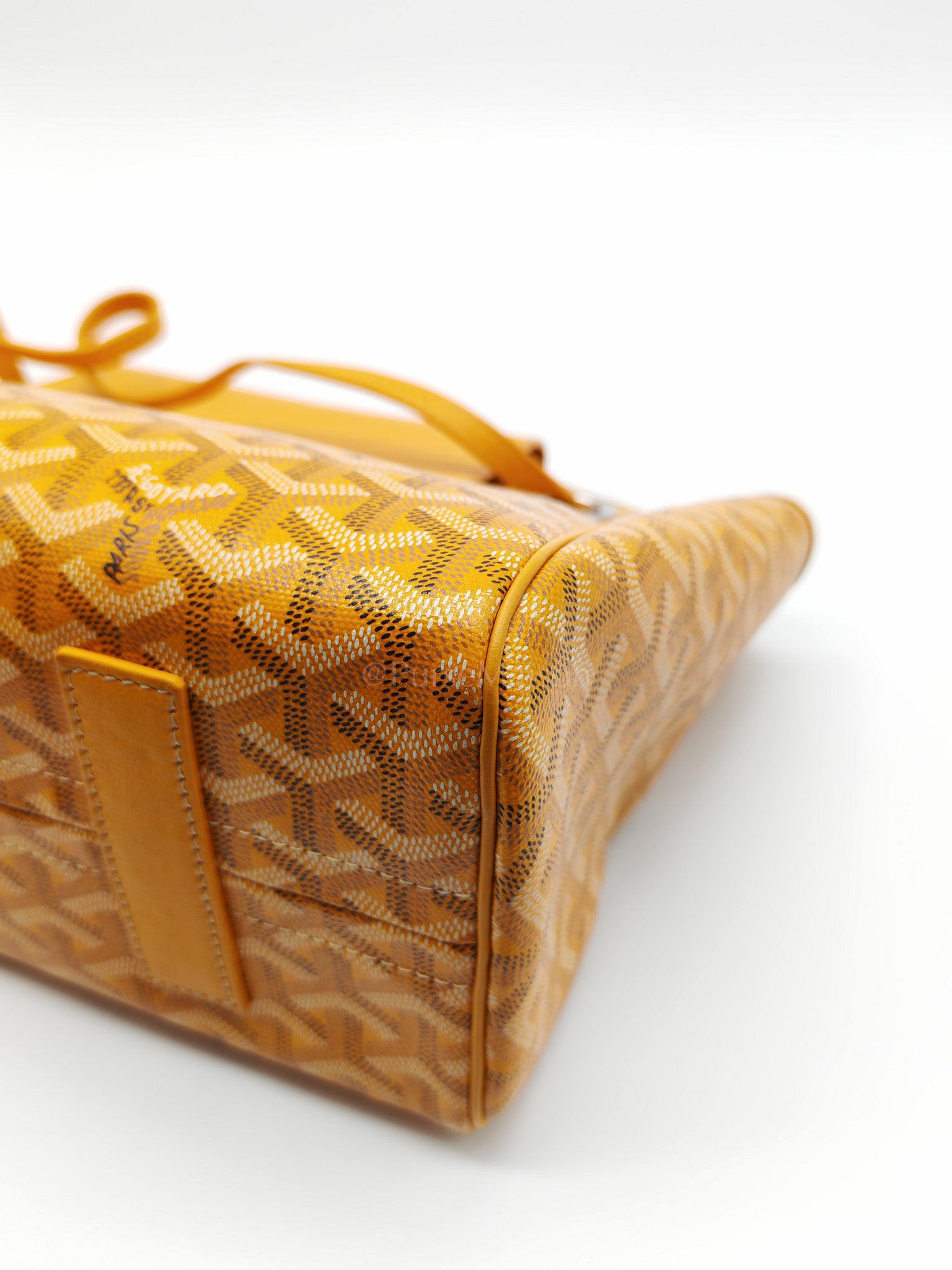 Rouette PM Jaune in Goyardine Canvas Tote Bag | Purse Maison Luxury Bags Shop