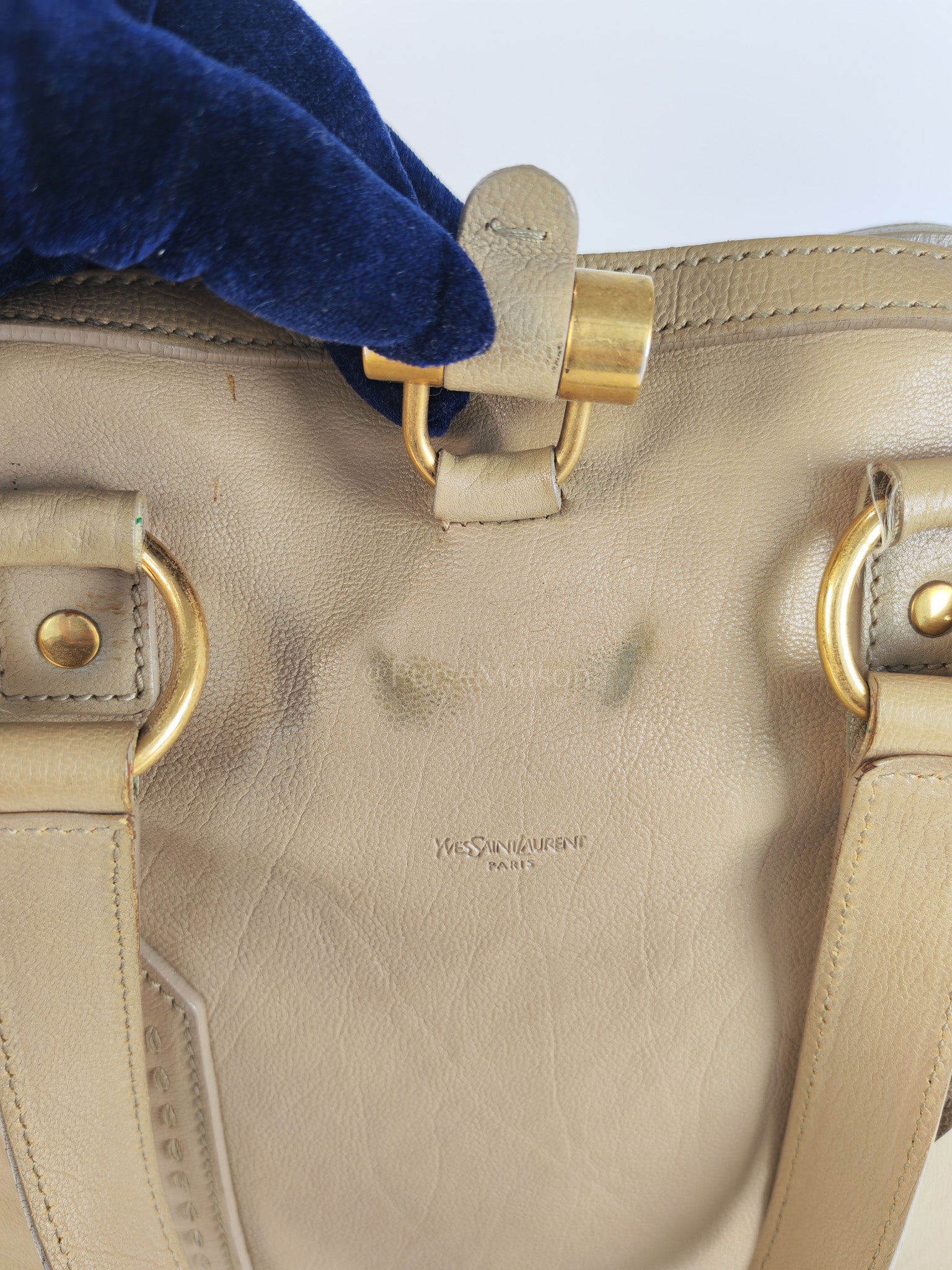 Sac Muse in Dark Beige Calfskin Leather and Aged Gold Hardware | Purse Maison Luxury Bags Shop