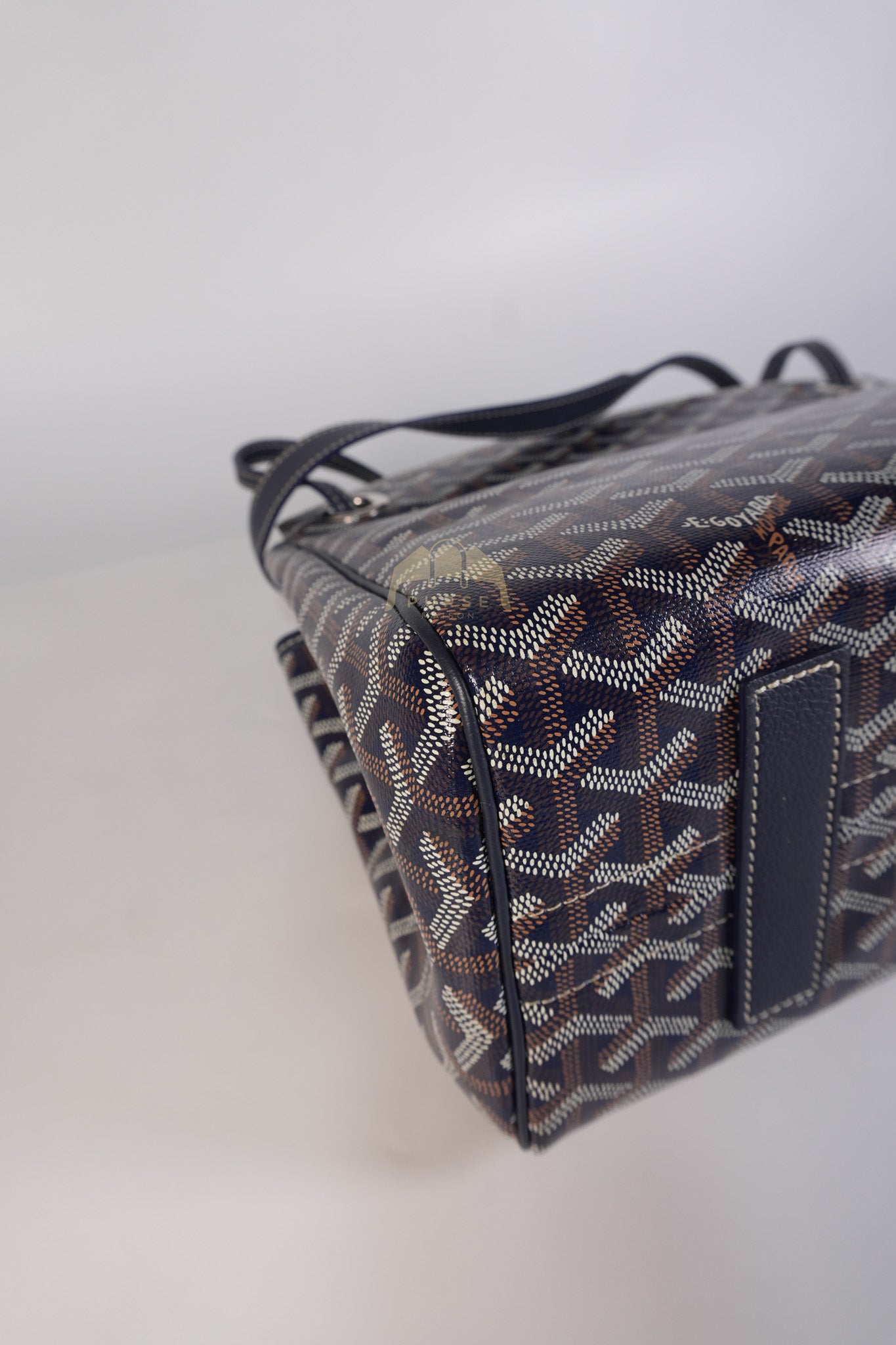 Sac Rouette PM in Navy Blue/ Bleu Marine Goyardine Canvas | Purse Maison Luxury Bags Shop