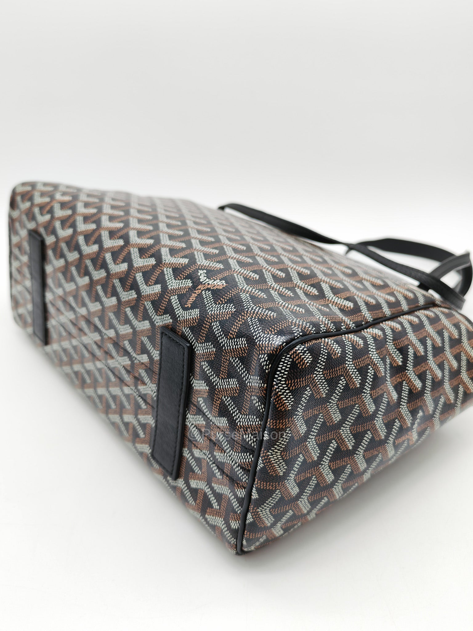 Sac Rouette Souple PM in Black Goyardine Canvas | Purse Maison Luxury Bags Shop