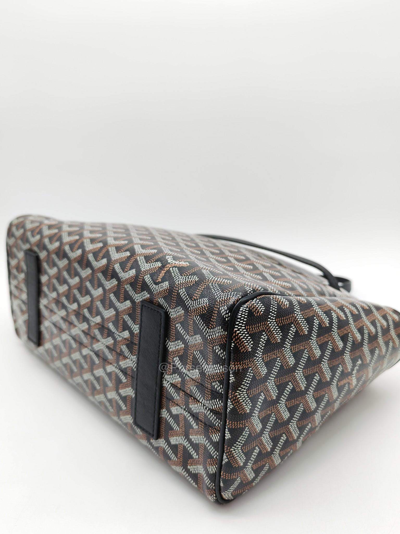 Sac Rouette Souple PM in Black Goyardine Canvas | Purse Maison Luxury Bags Shop