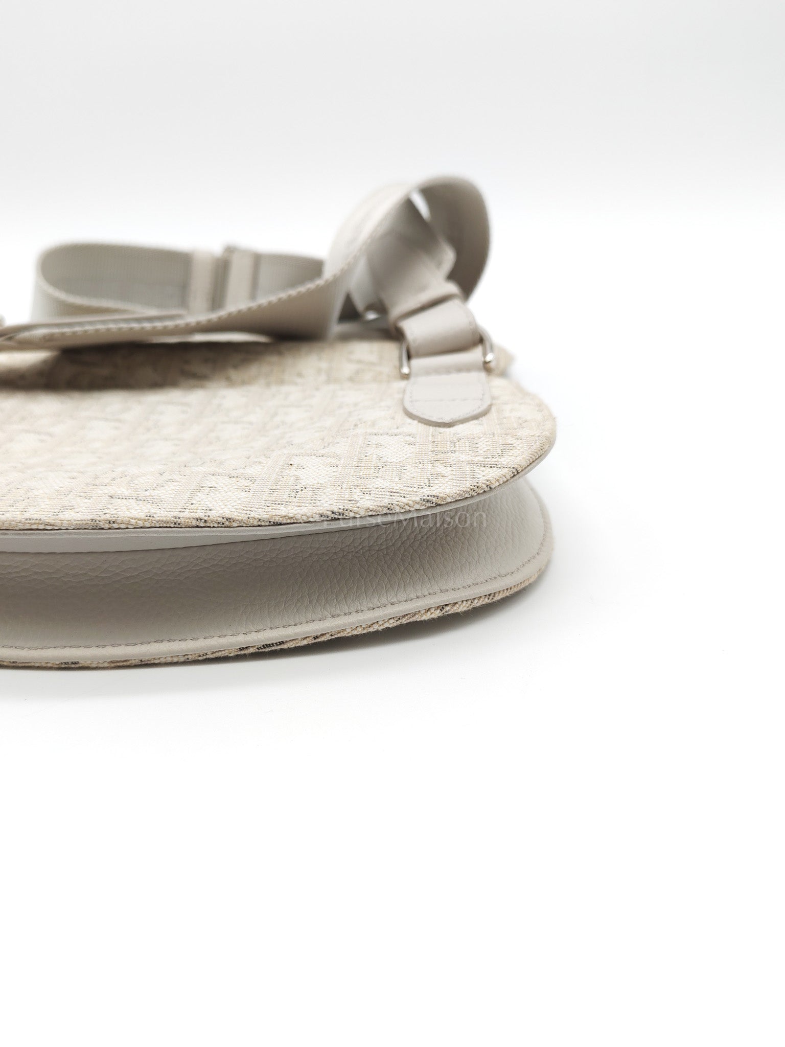 Saddle Clutch Bag in Cream Oblique Canvas Two Way Bag | Purse Maison Luxury Bags Shop