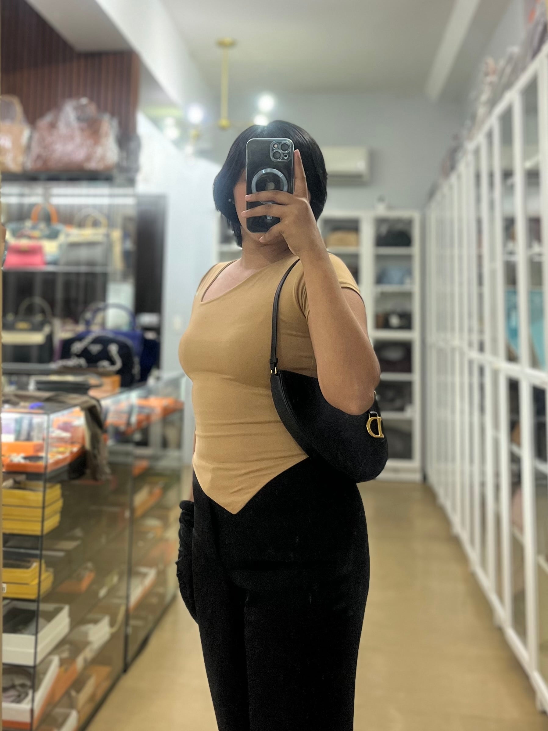 Saddle Rodeo Pouch in Black Goatskin Leathers | Purse Maison Luxury Bags Shop