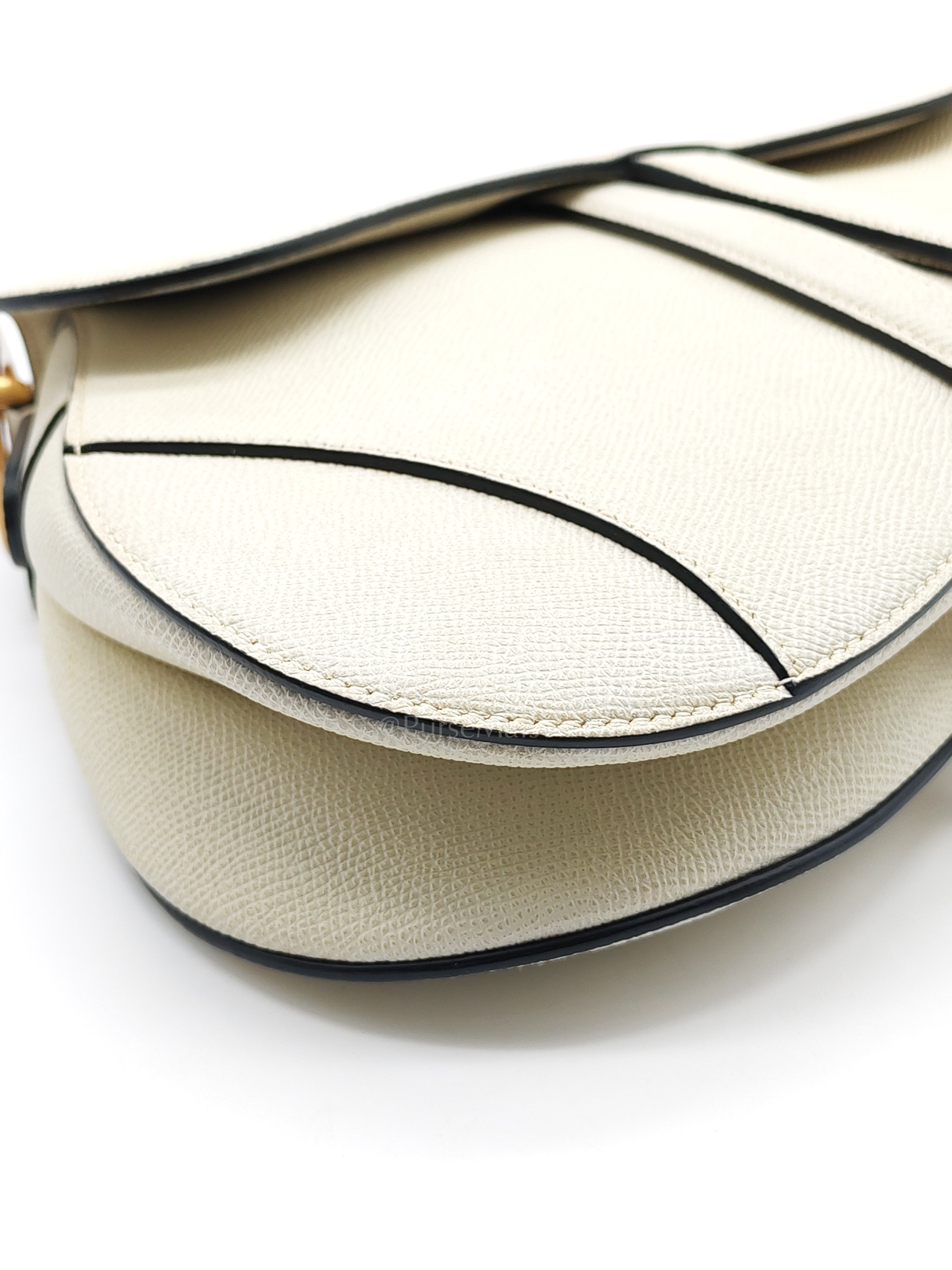 Saddle Shoulder Bag Medium in Latte Grained Calfskin Leather | Purse Maison Luxury Bags Shop
