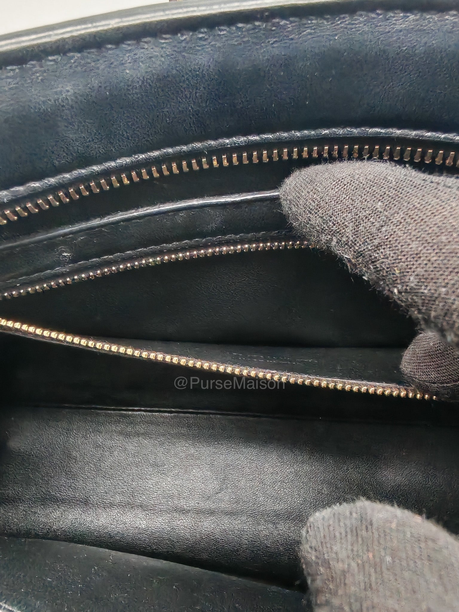 Saint Laurent Cabas Small Monogram in Black Smooth Calfskin Leather | Purse Maison Luxury Bags Shop