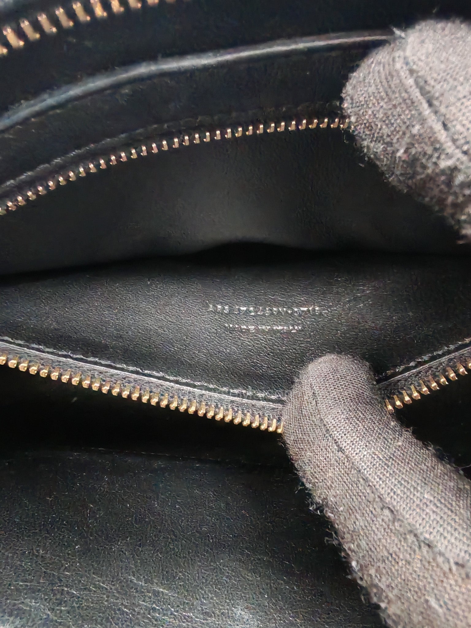 Saint Laurent Cabas Small Monogram in Black Smooth Calfskin Leather | Purse Maison Luxury Bags Shop