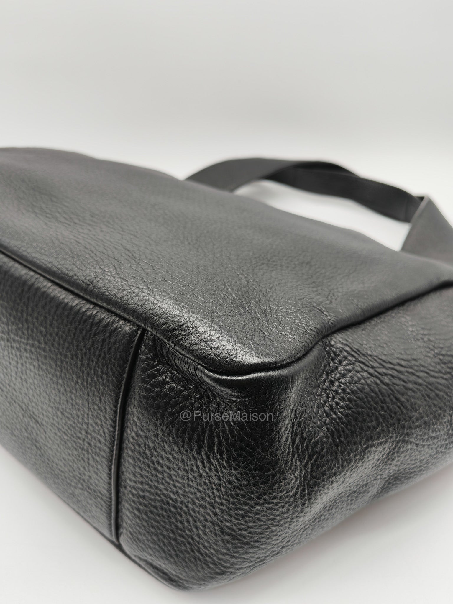 Saint Laurent Le 5a7 Bea Tote Bag in Black Grained Leather Tote Bag | Purse Maison Luxury Bags Shop