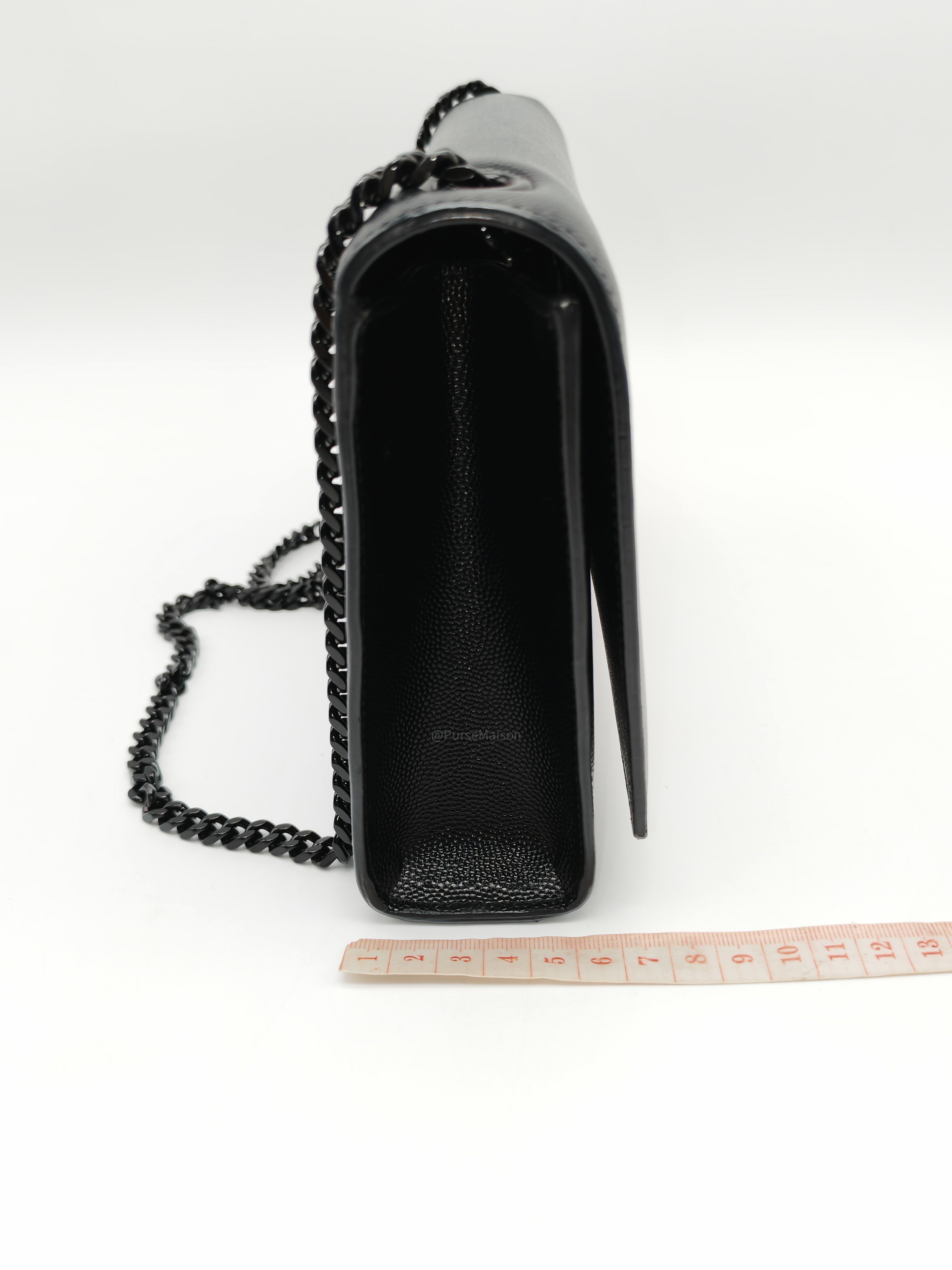 Saint Laurent Medium Kate Crossbody Bag in Black so Black Hardware | Purse Maison Luxury Bags Shop
