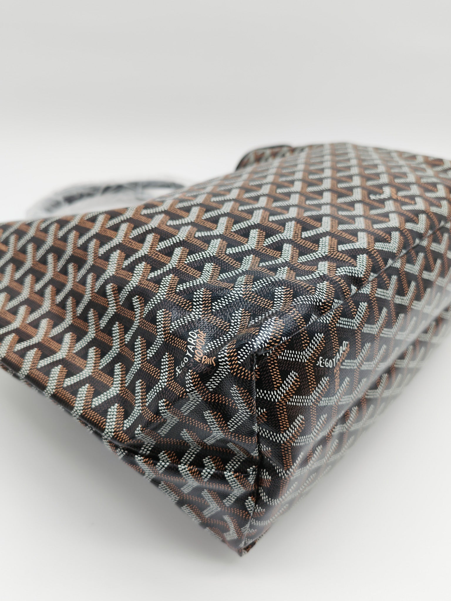 Saint Louis PM Black with Croc Universel Clip Charm in Goyardine Canvas Tote Bag | Purse Maison Luxury Bags Shop